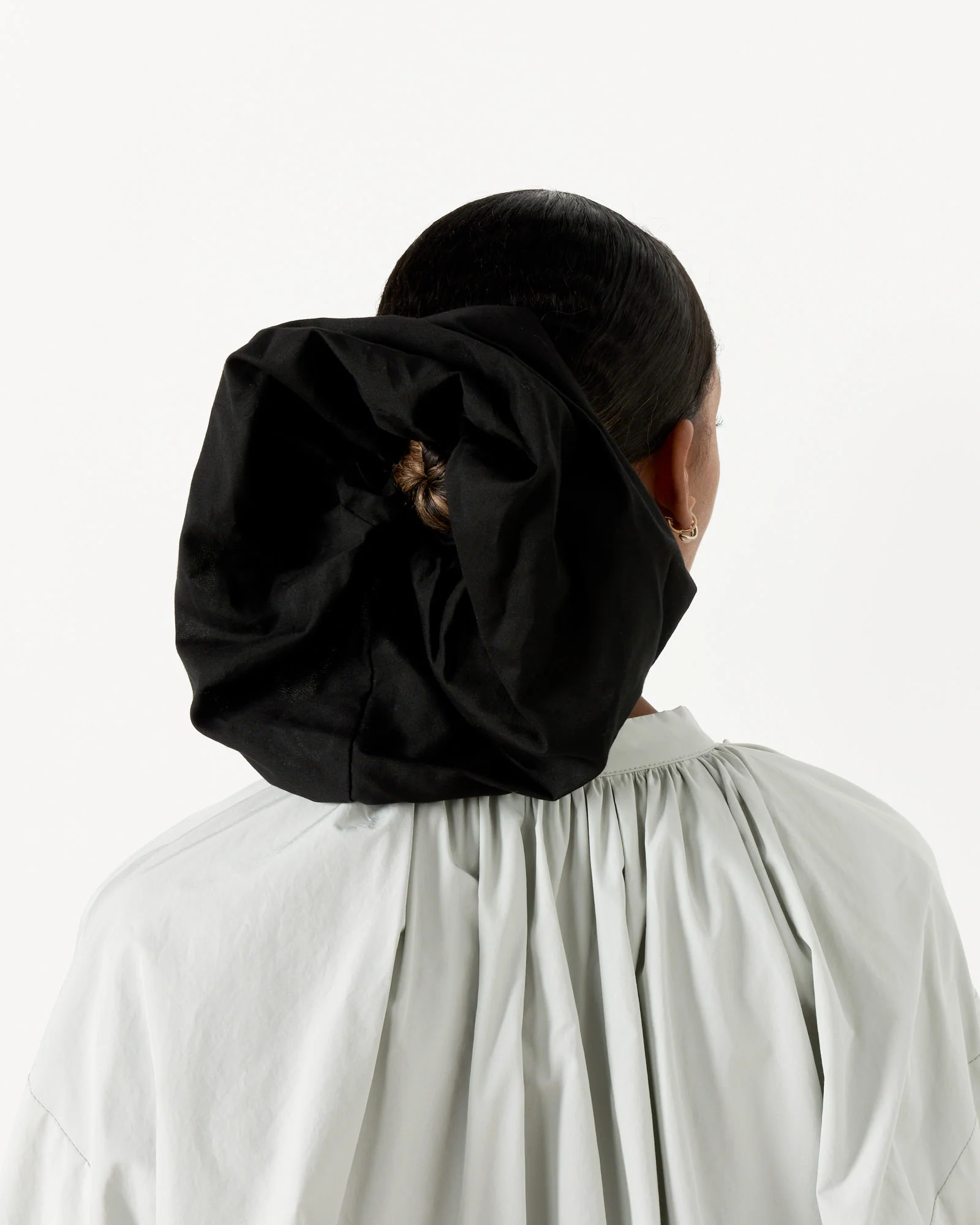 Sheer Cotton Scrunchie in Black - Image 2