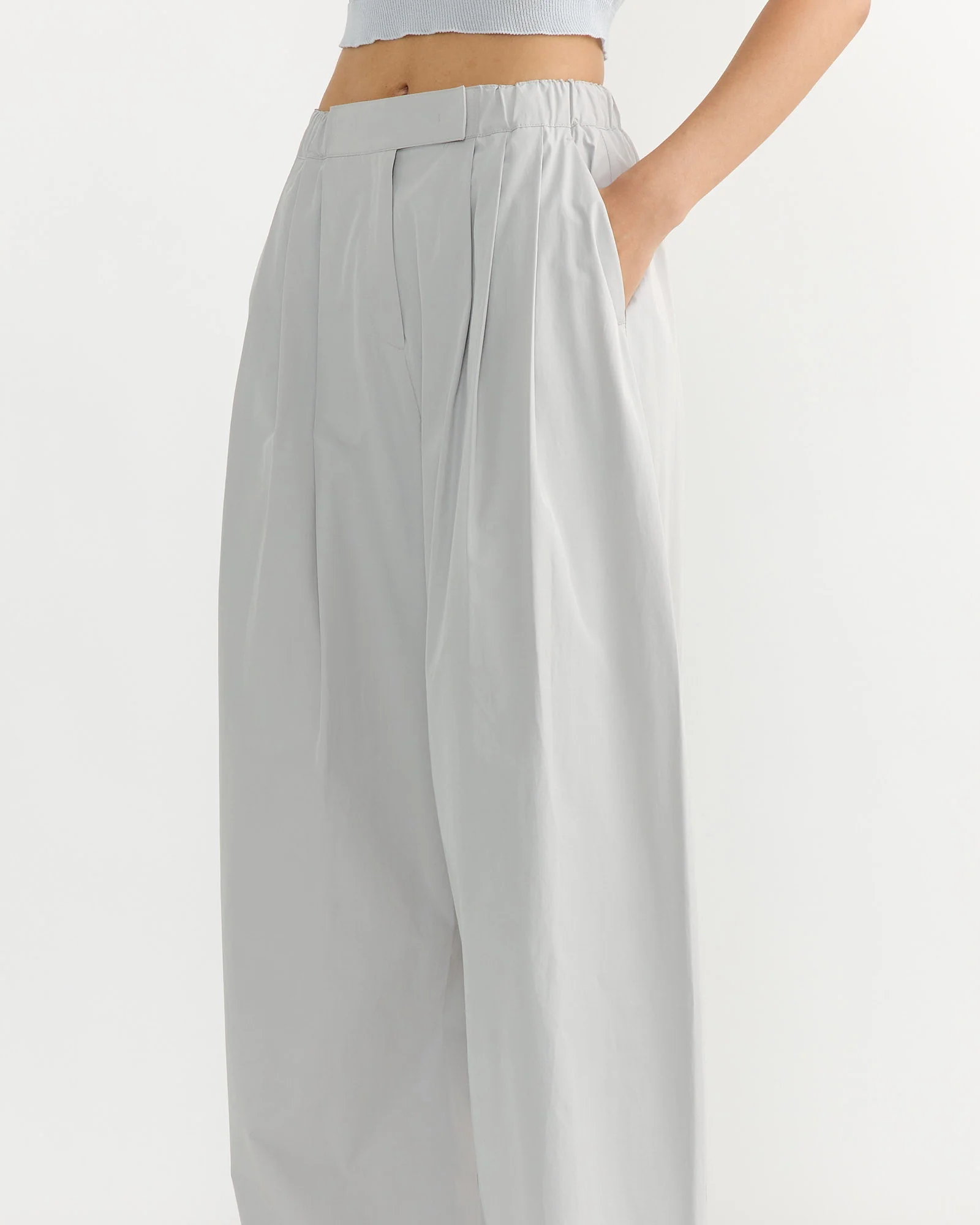 Three Tuck Banding Pant in Grey - Image 3