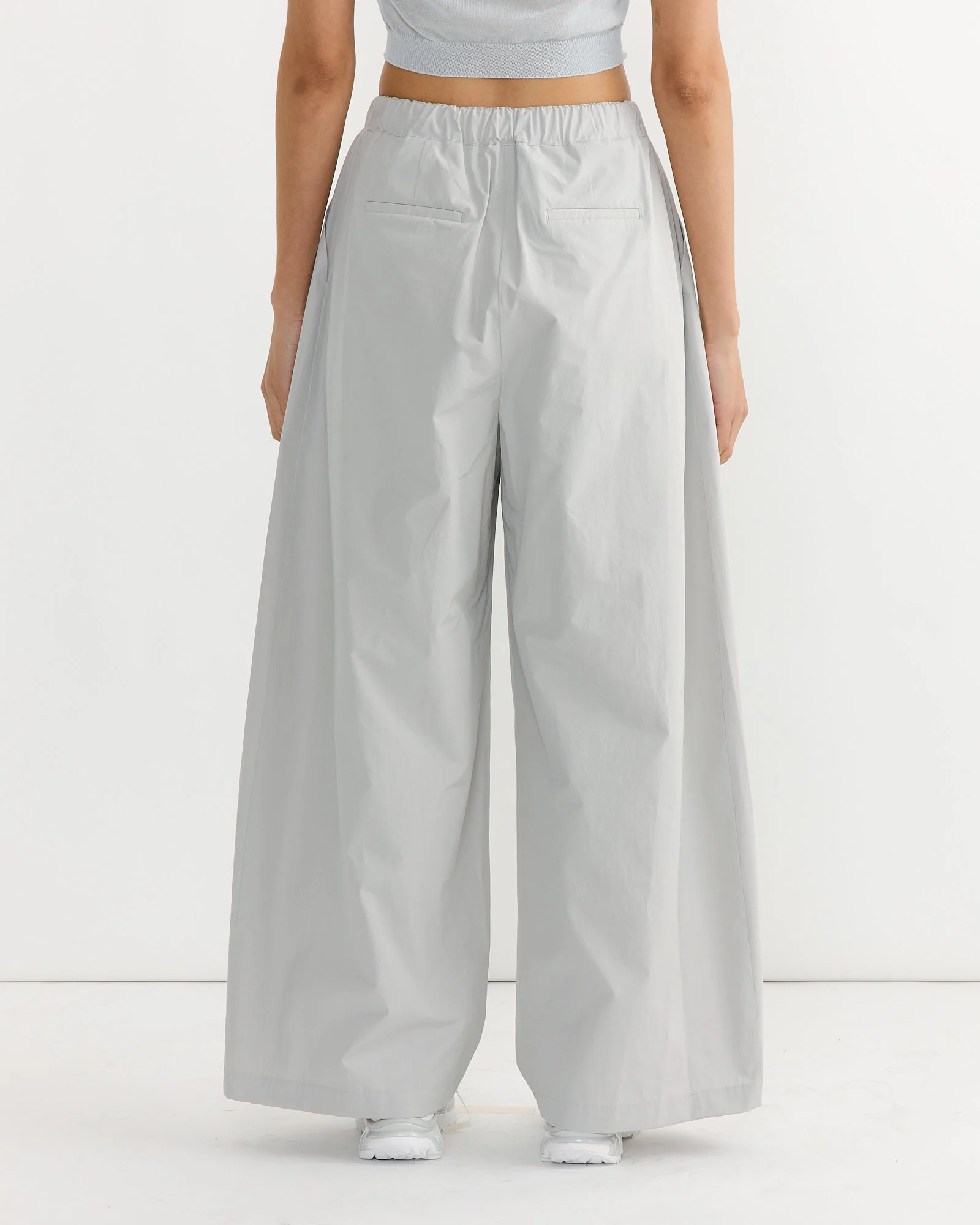 Three Tuck Banding Pant in Grey - Image 4