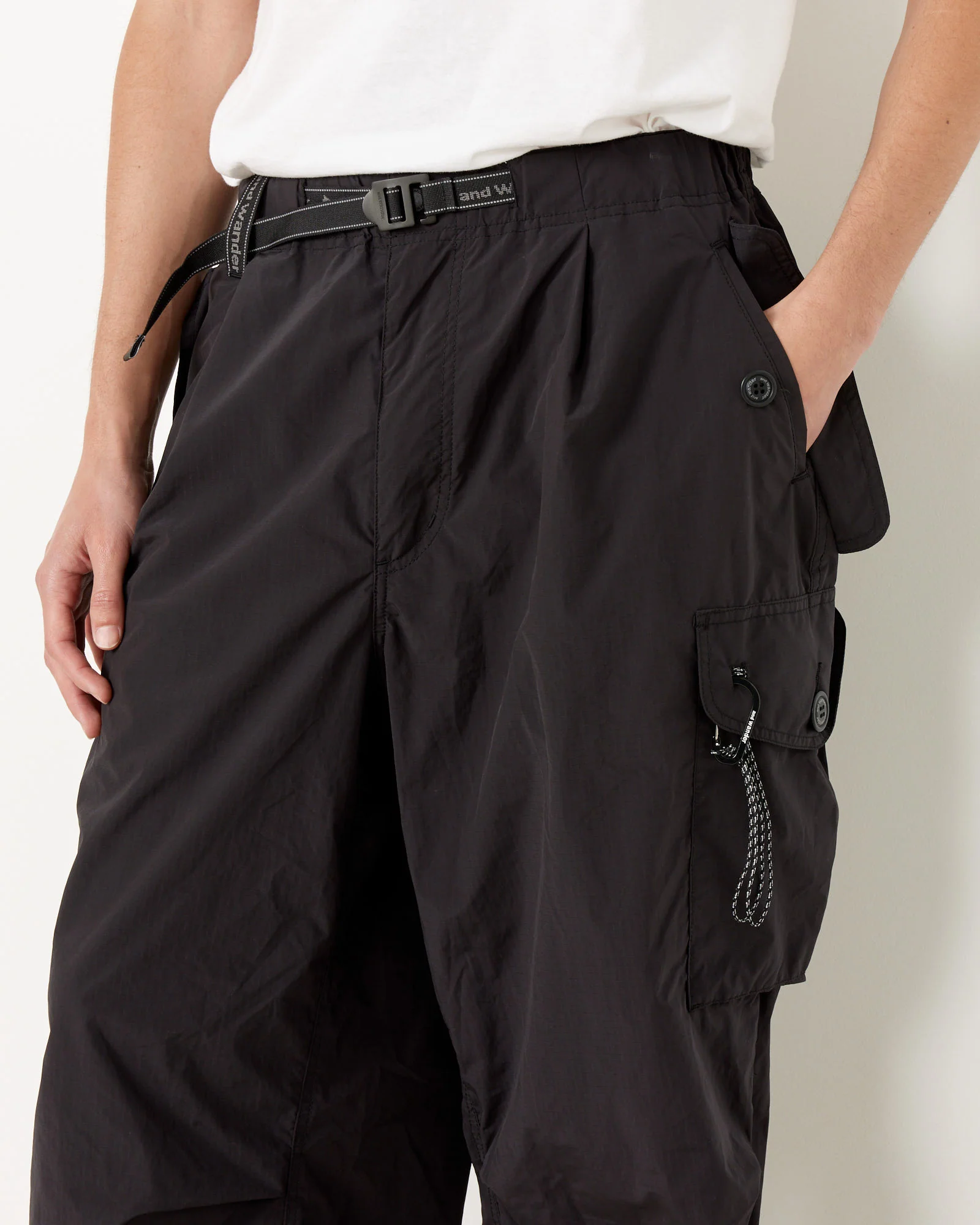 Oversized Cargo Pants in Black - Image 2