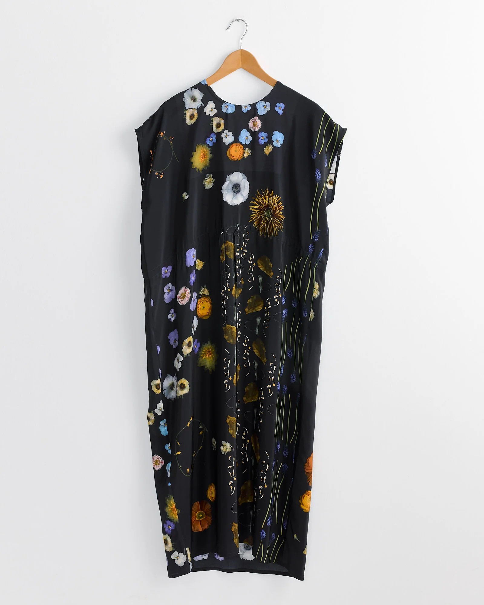 Simple Dress in Print I/Flowers on Black