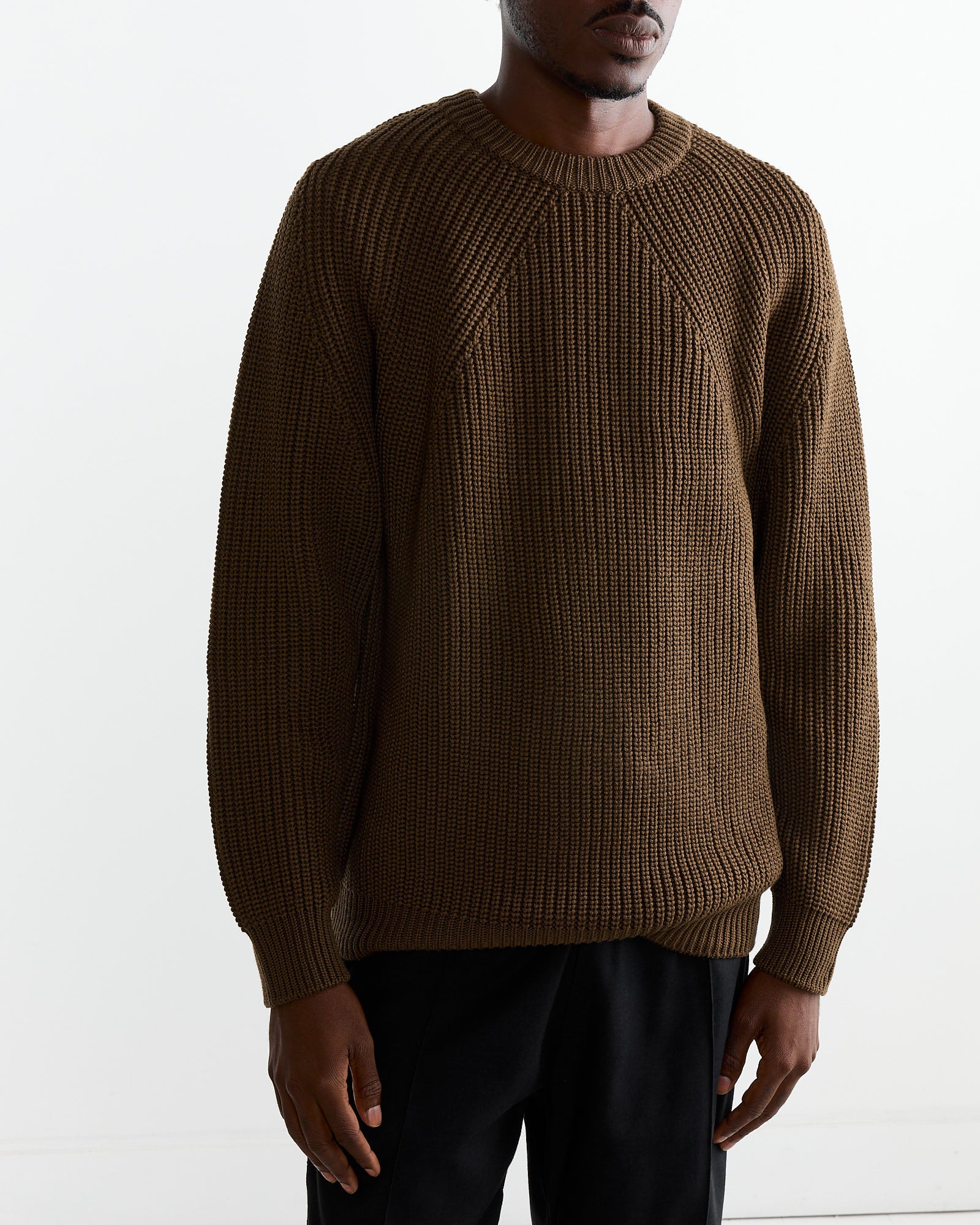 Signature Crew Neck in Olive - Image 3