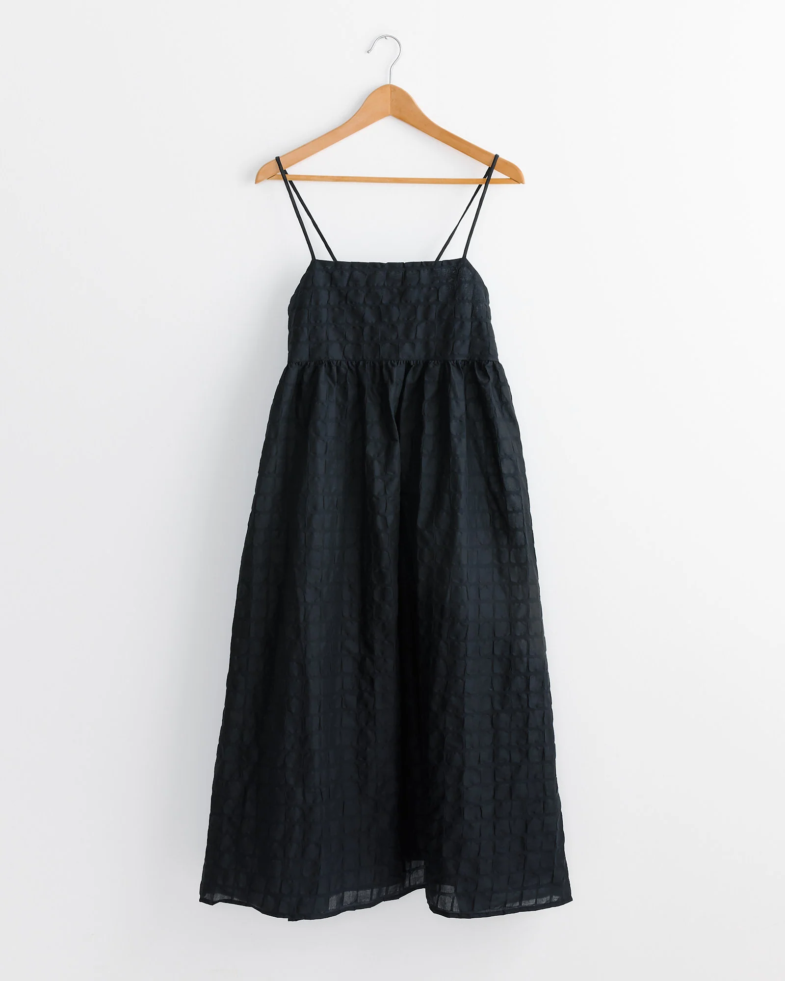 Ripple Finish Strap Dress in Black