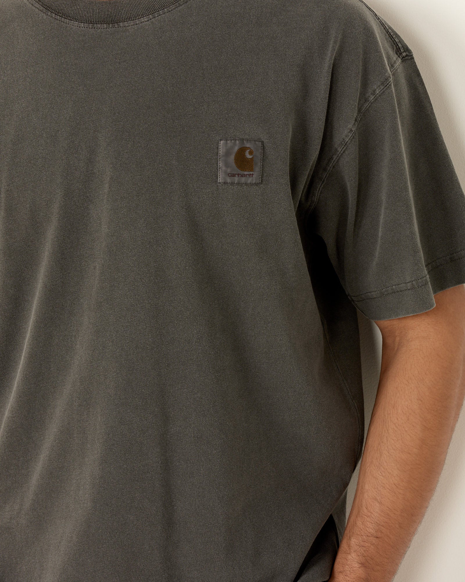 Nelson T-Shirt in Charcoal - Image 3