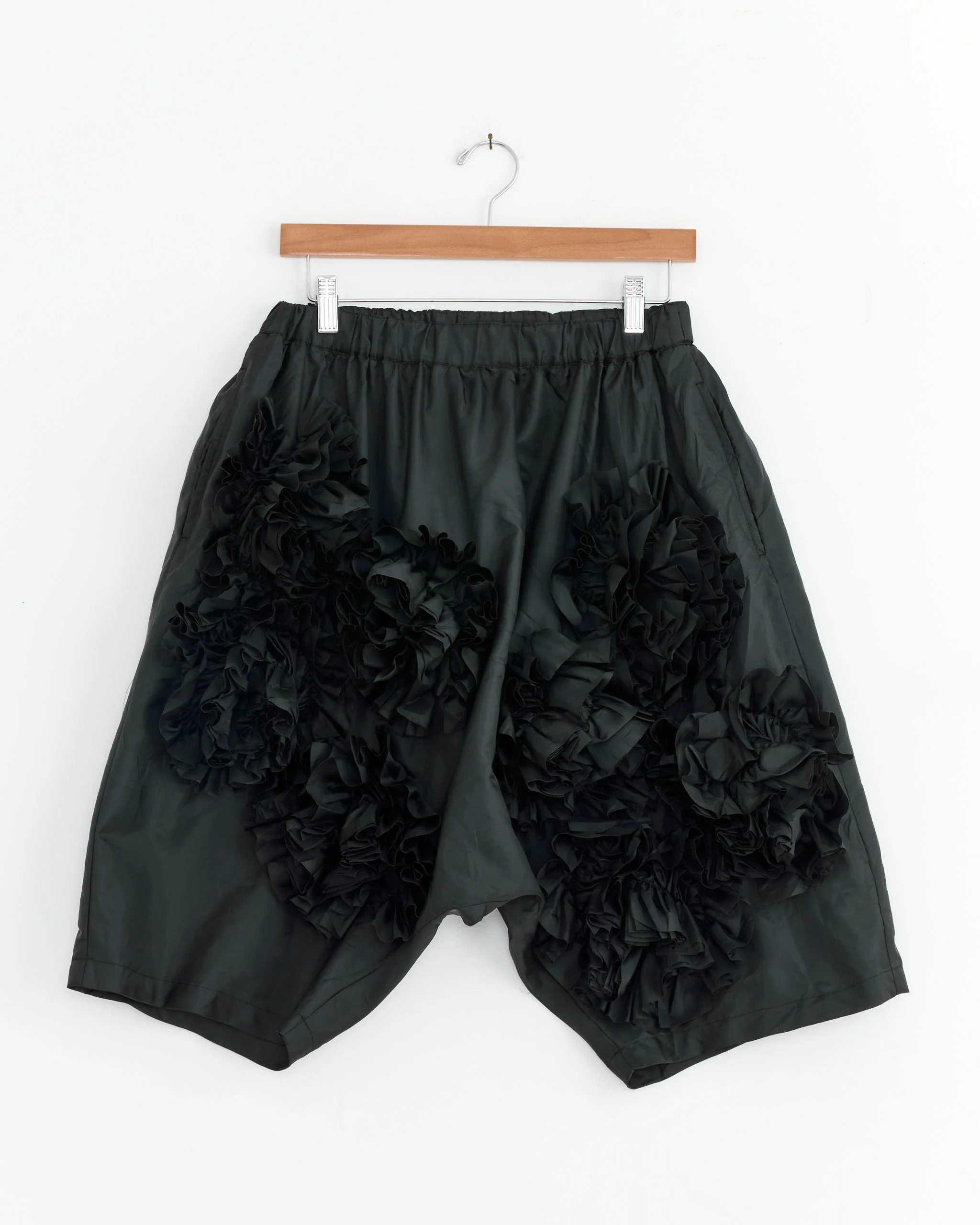P017 Short in Black