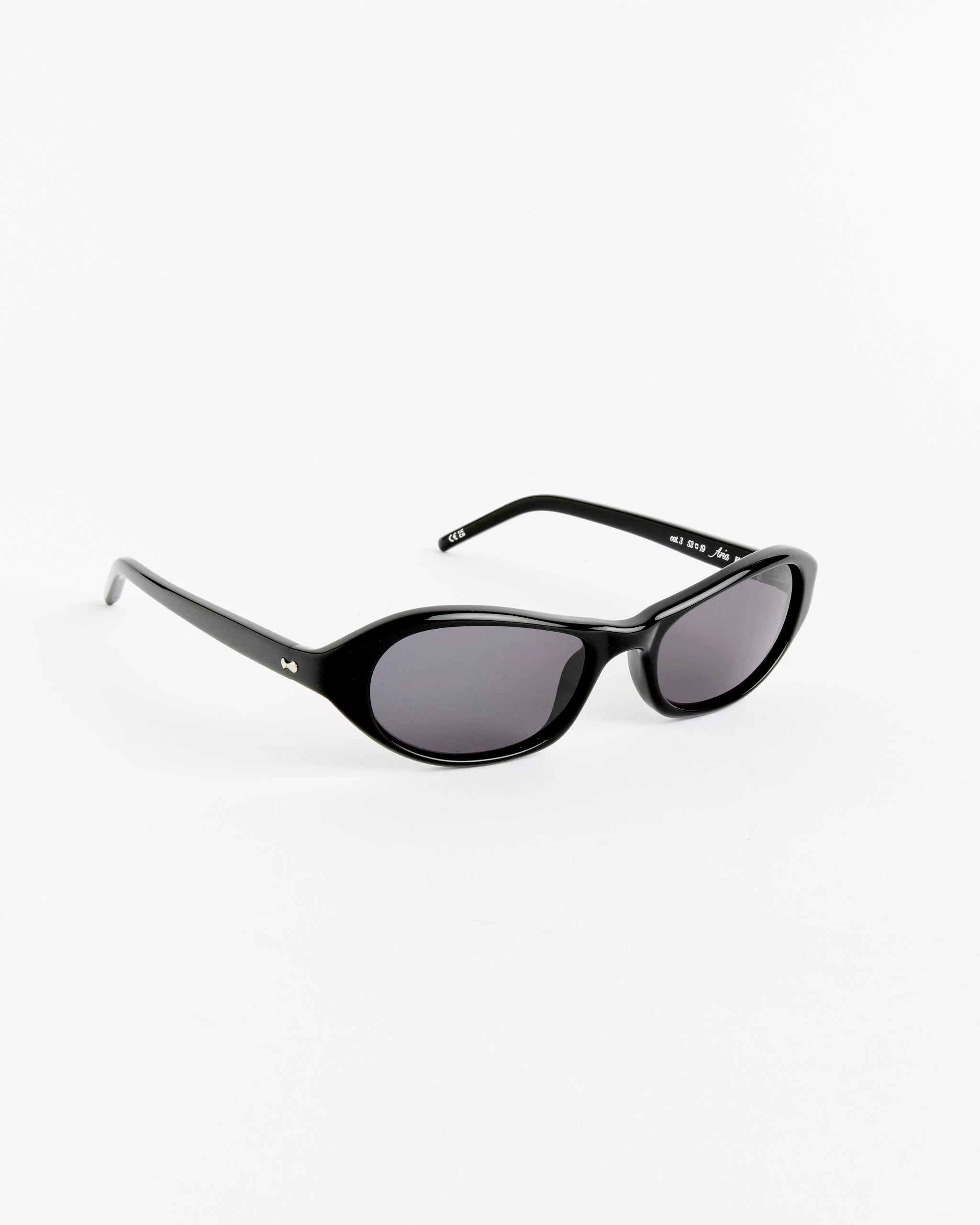 Aria Sunglasses in Black - Image 2