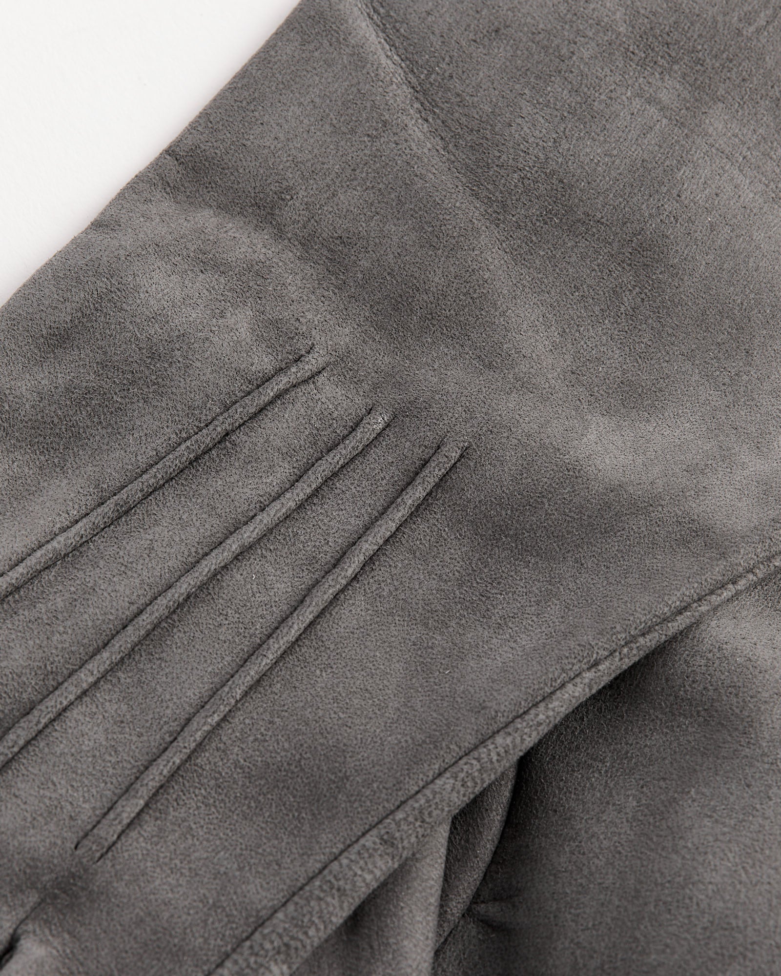 Gauntlet Glove in Matte Charcoal - Image 2