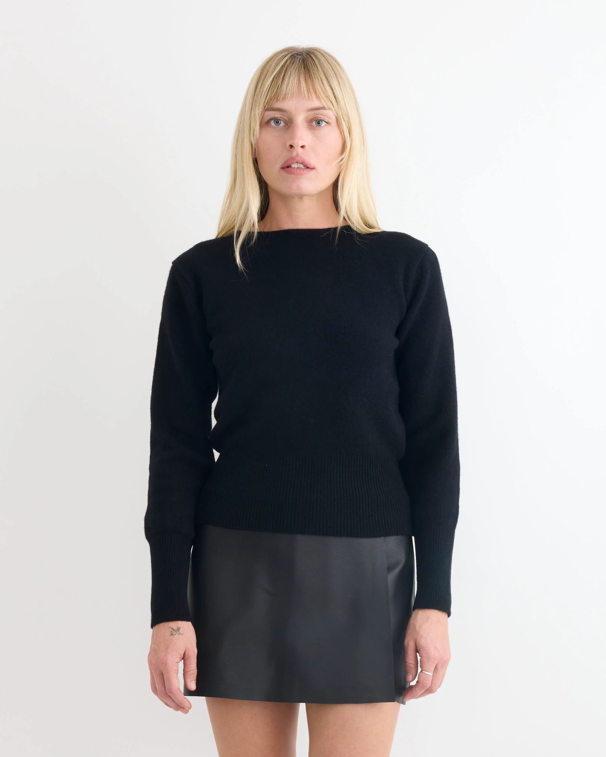 Lambswool Boat Neck Knit