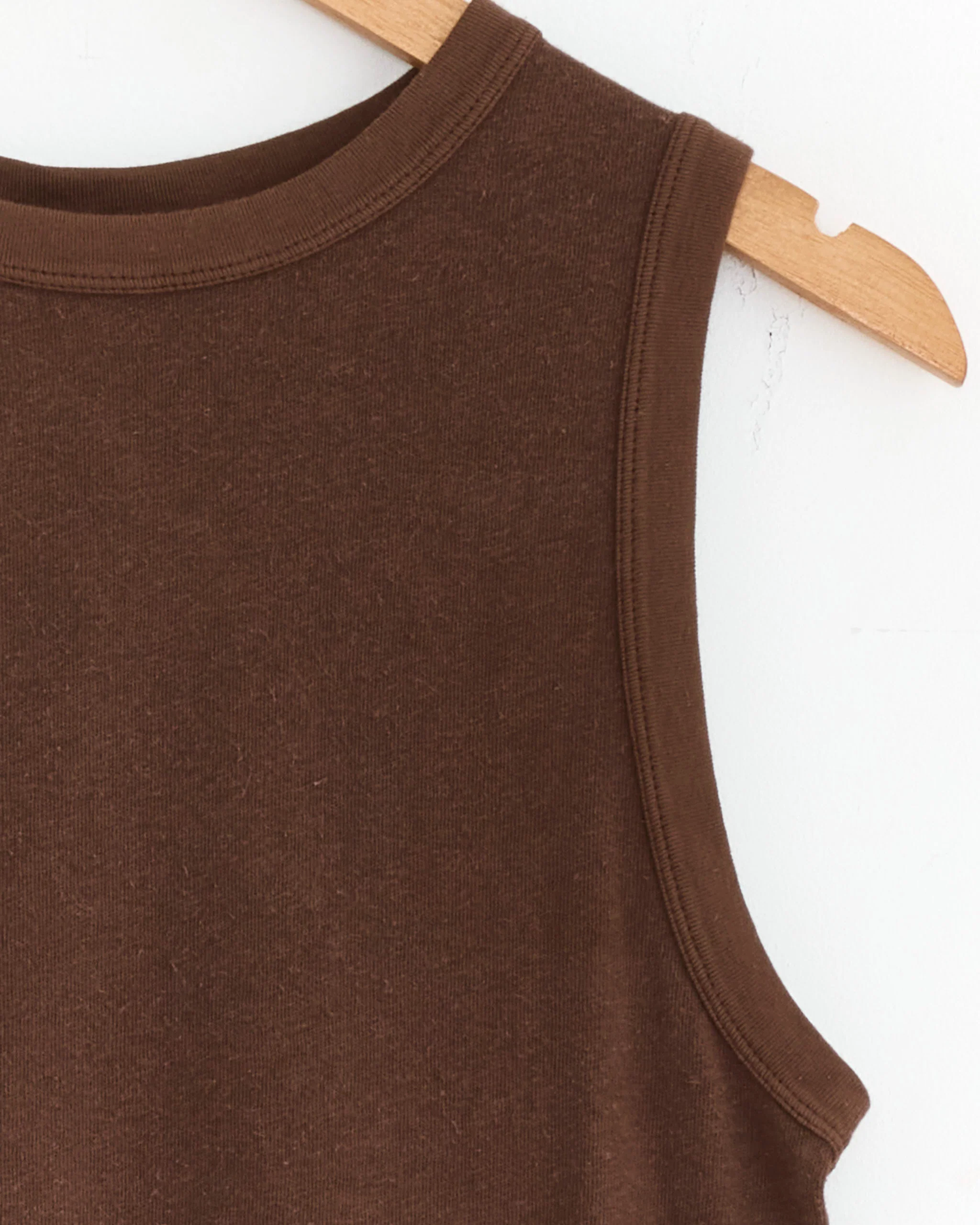 Johnny Tee in Aztek Brown - Image 2
