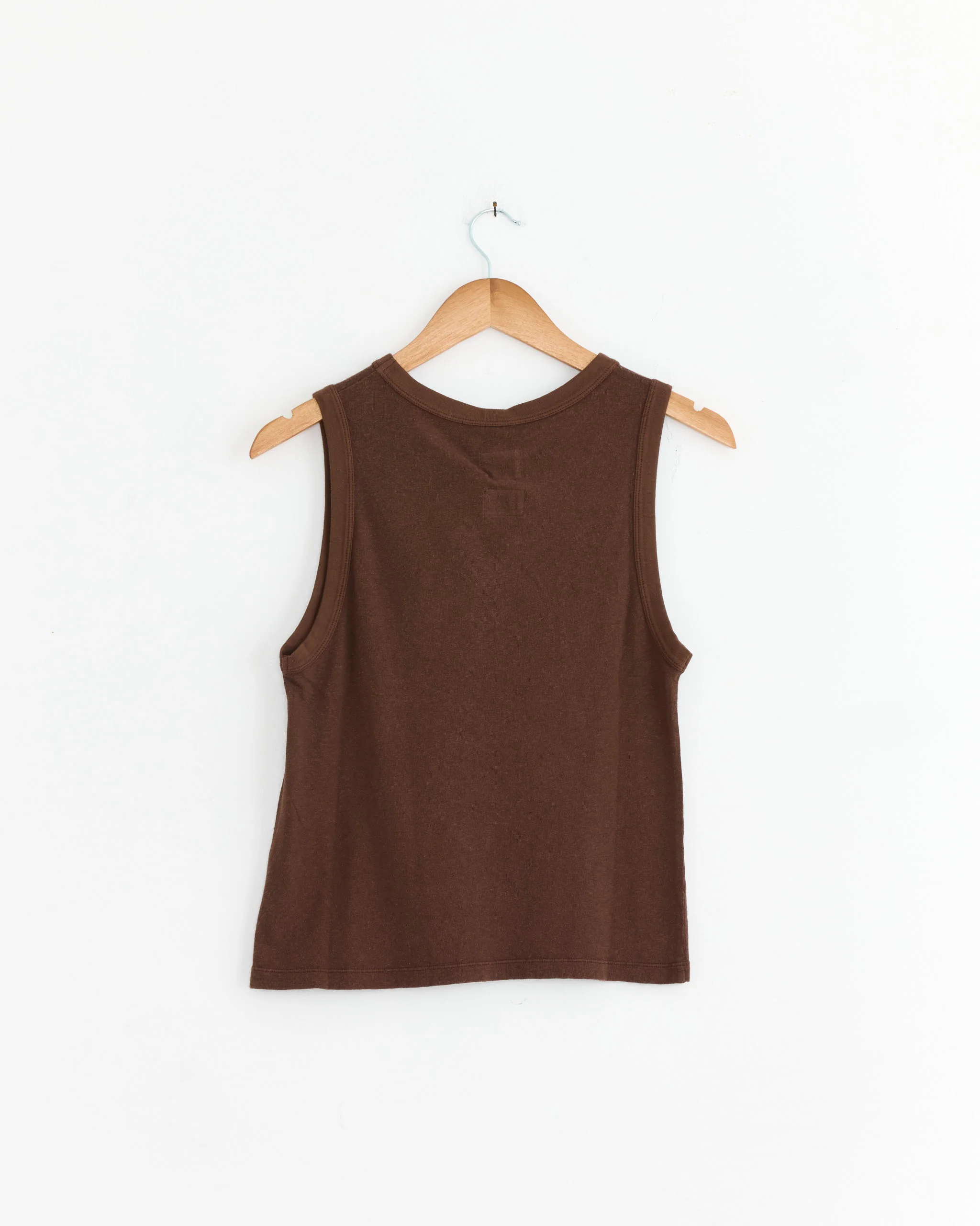 Johnny Tee in Aztek Brown - Image 3