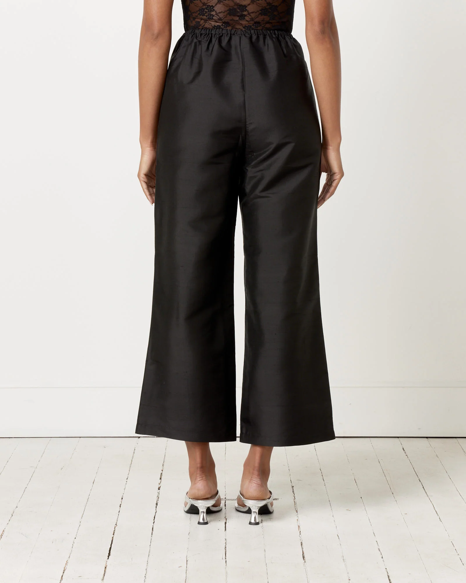 Lara Trouser in Black - Image 5