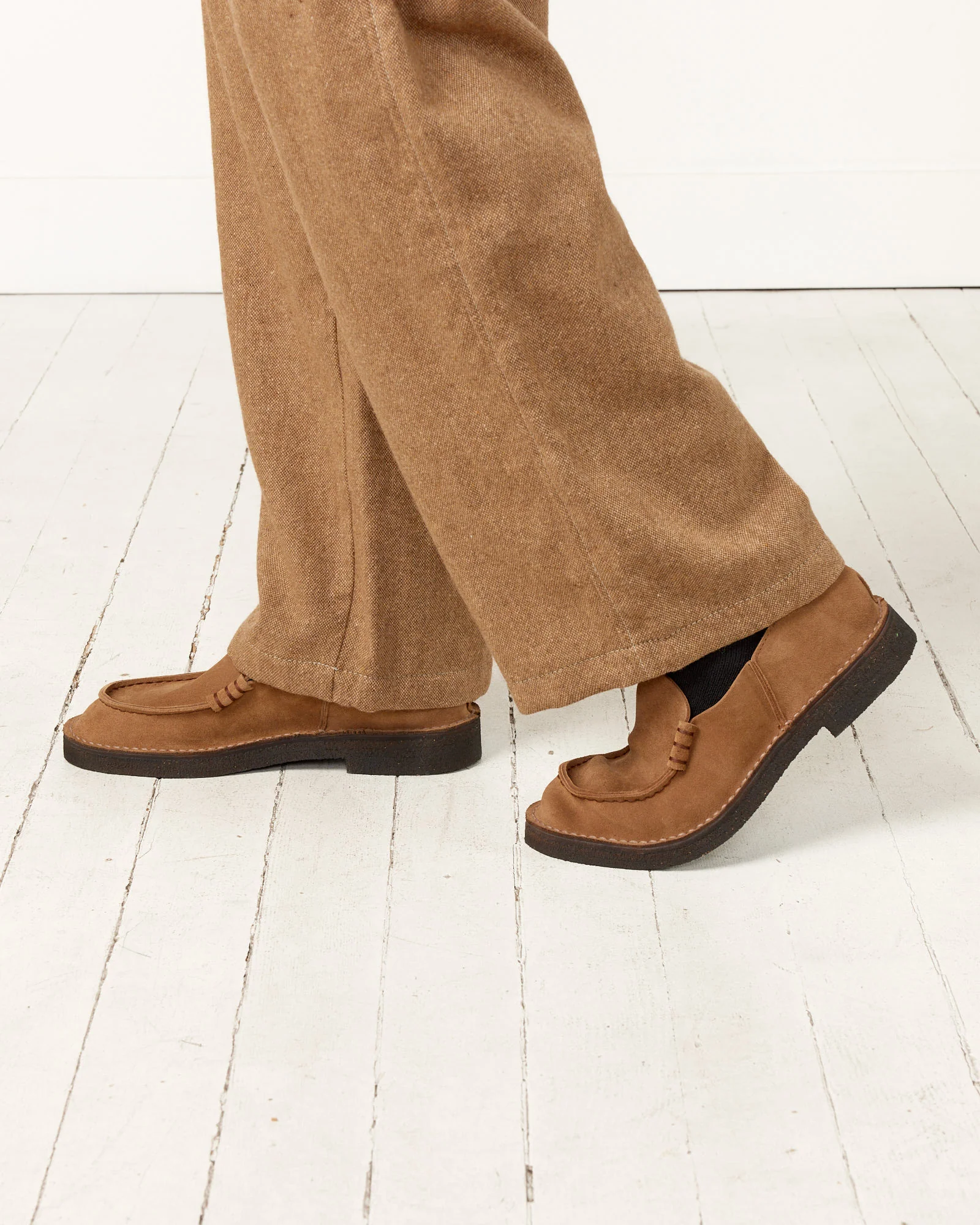 Dean in Brown - Image 4