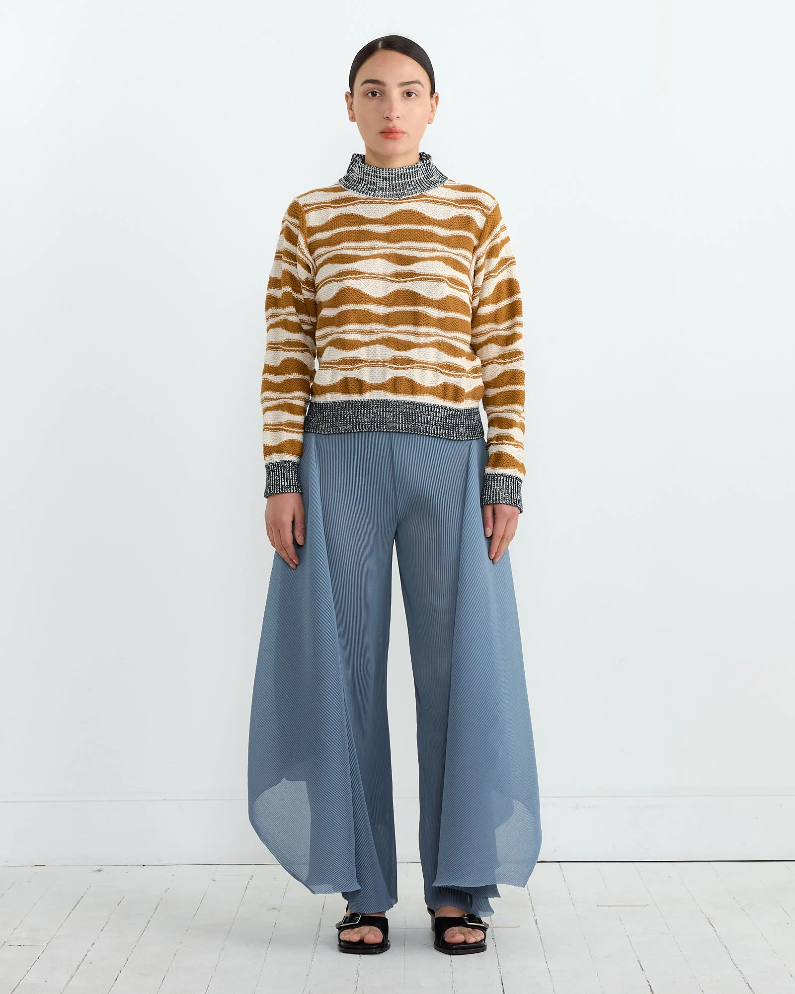 Wave Knit Jumper in Rust Beige Mountain Waves - Image 2