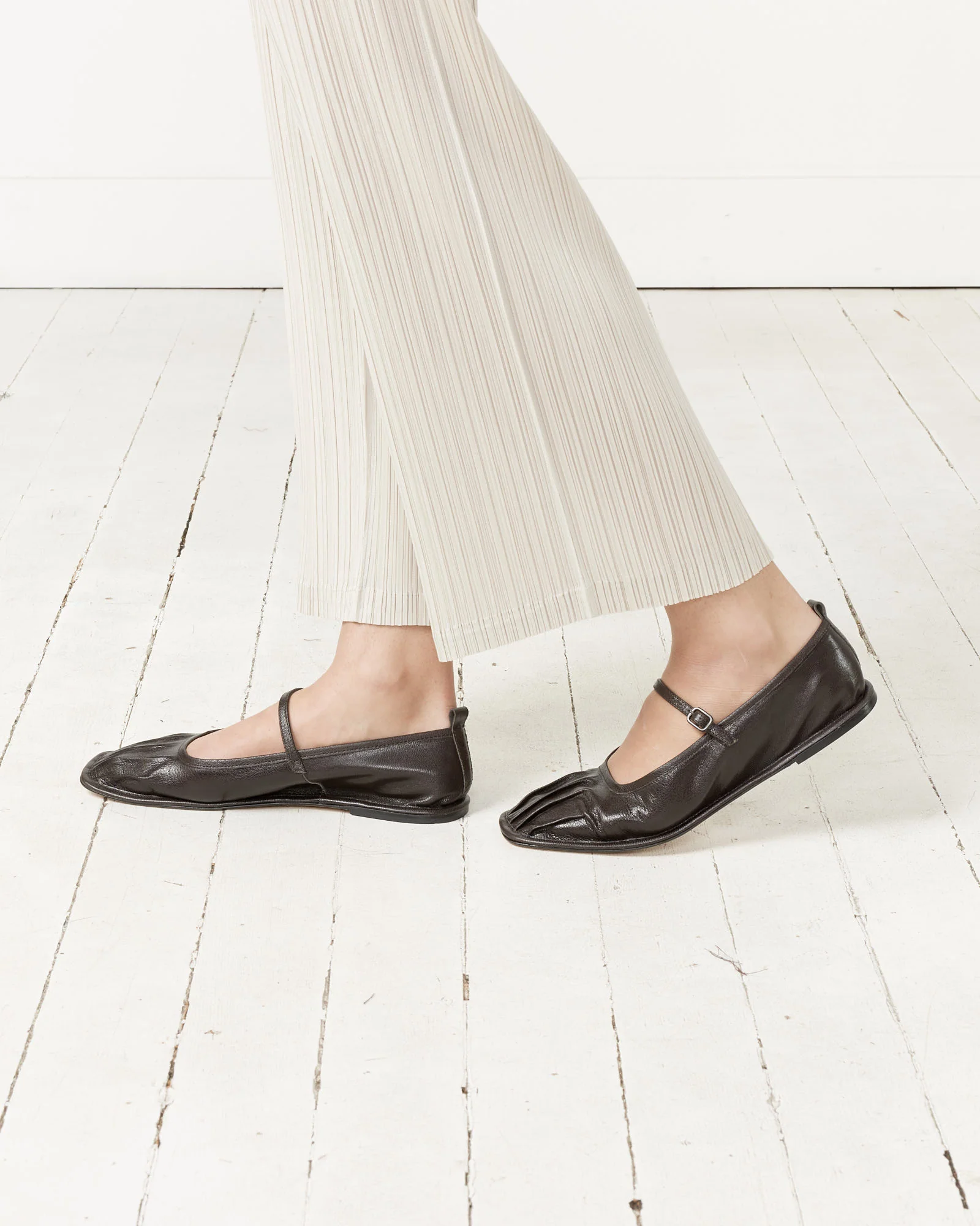 Dansa Pleated-Toe Mary Jane Flat in Ebony - Image 4