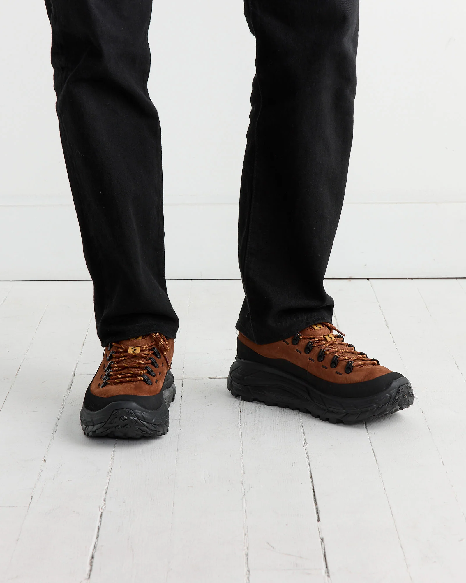 U Tor Summit in Hazelnut/Black - Image 4
