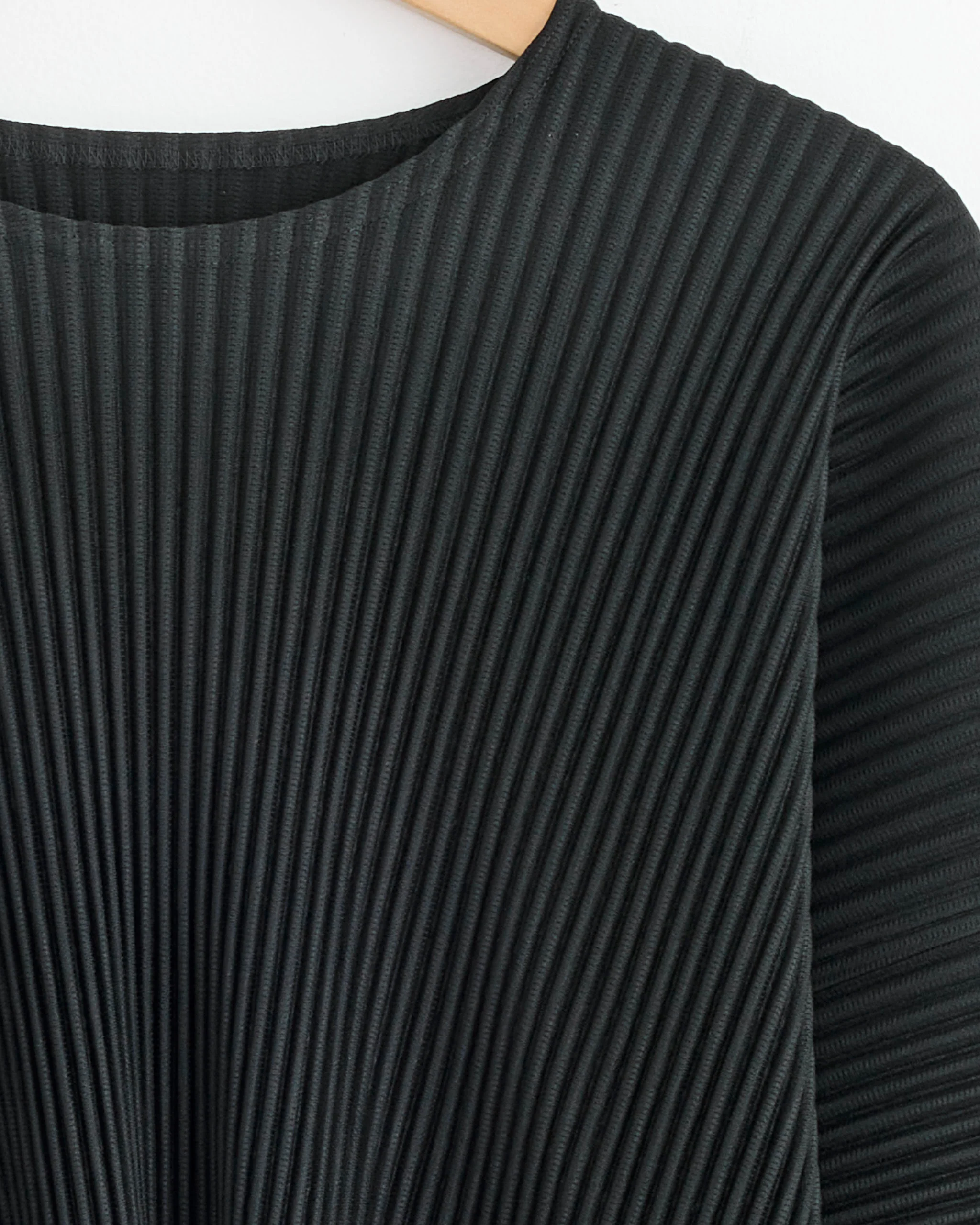 MC January T-Shirt in Black - Image 3