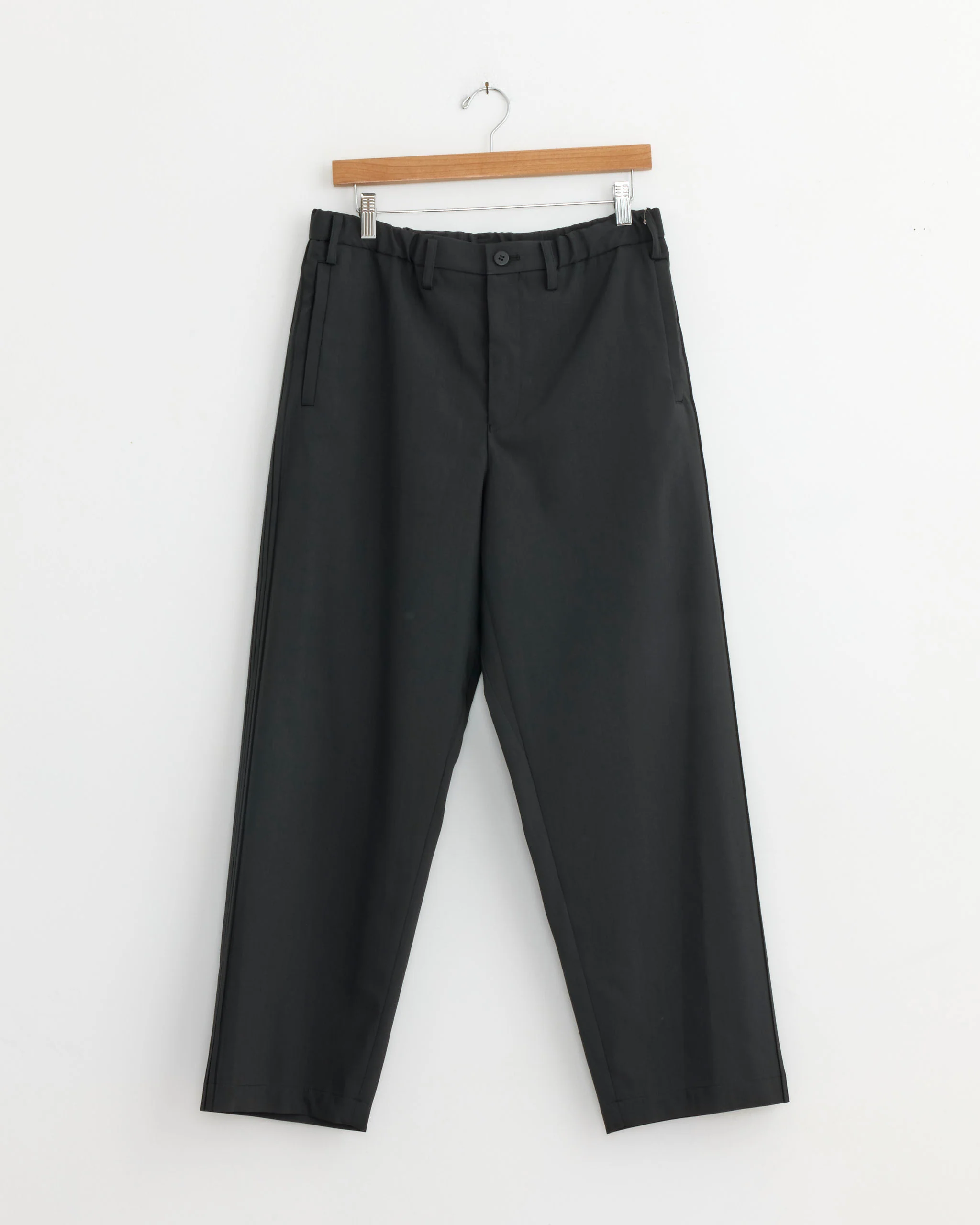 Air Pleats Trouser in Black