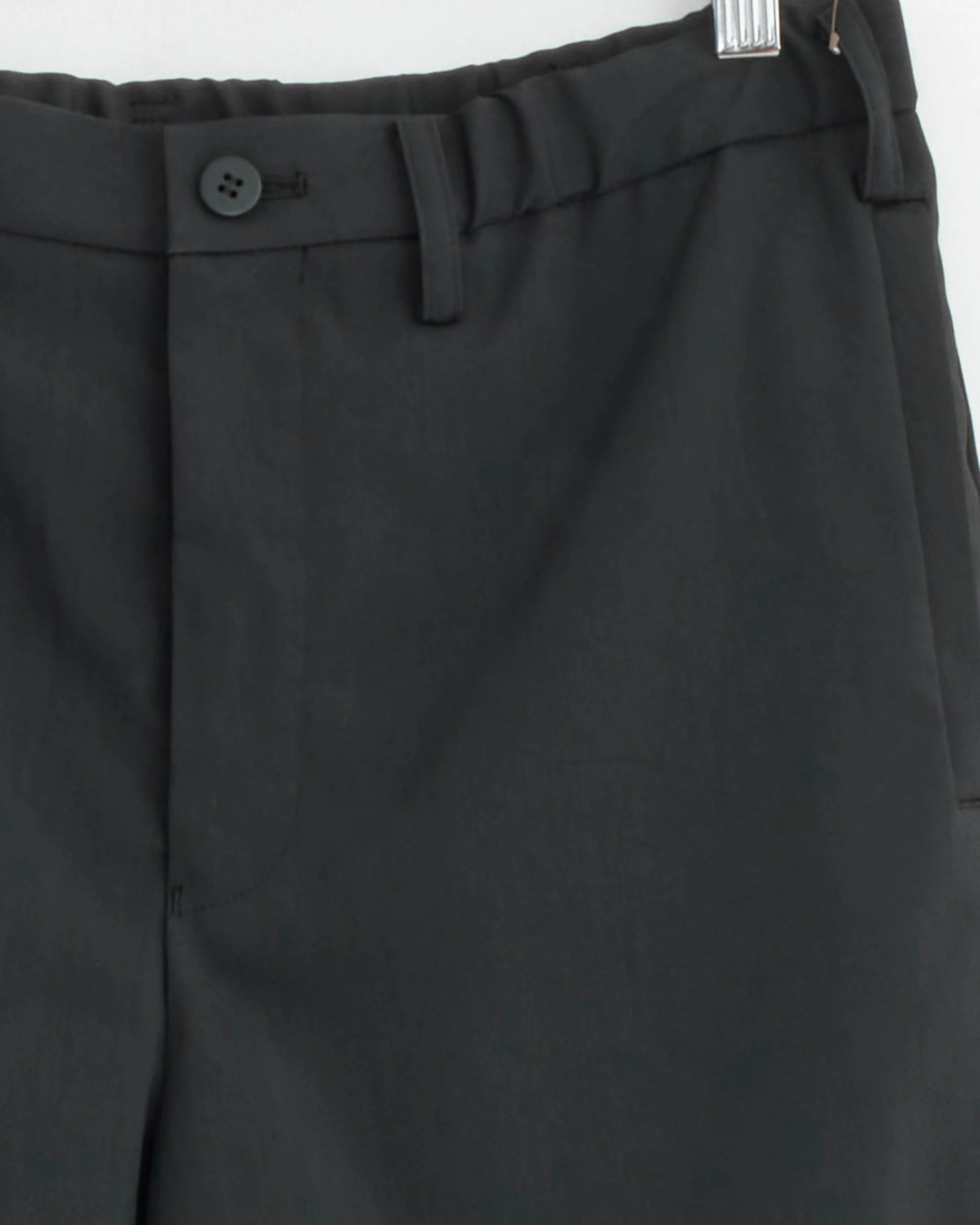 Air Pleats Trouser in Black - Image 2