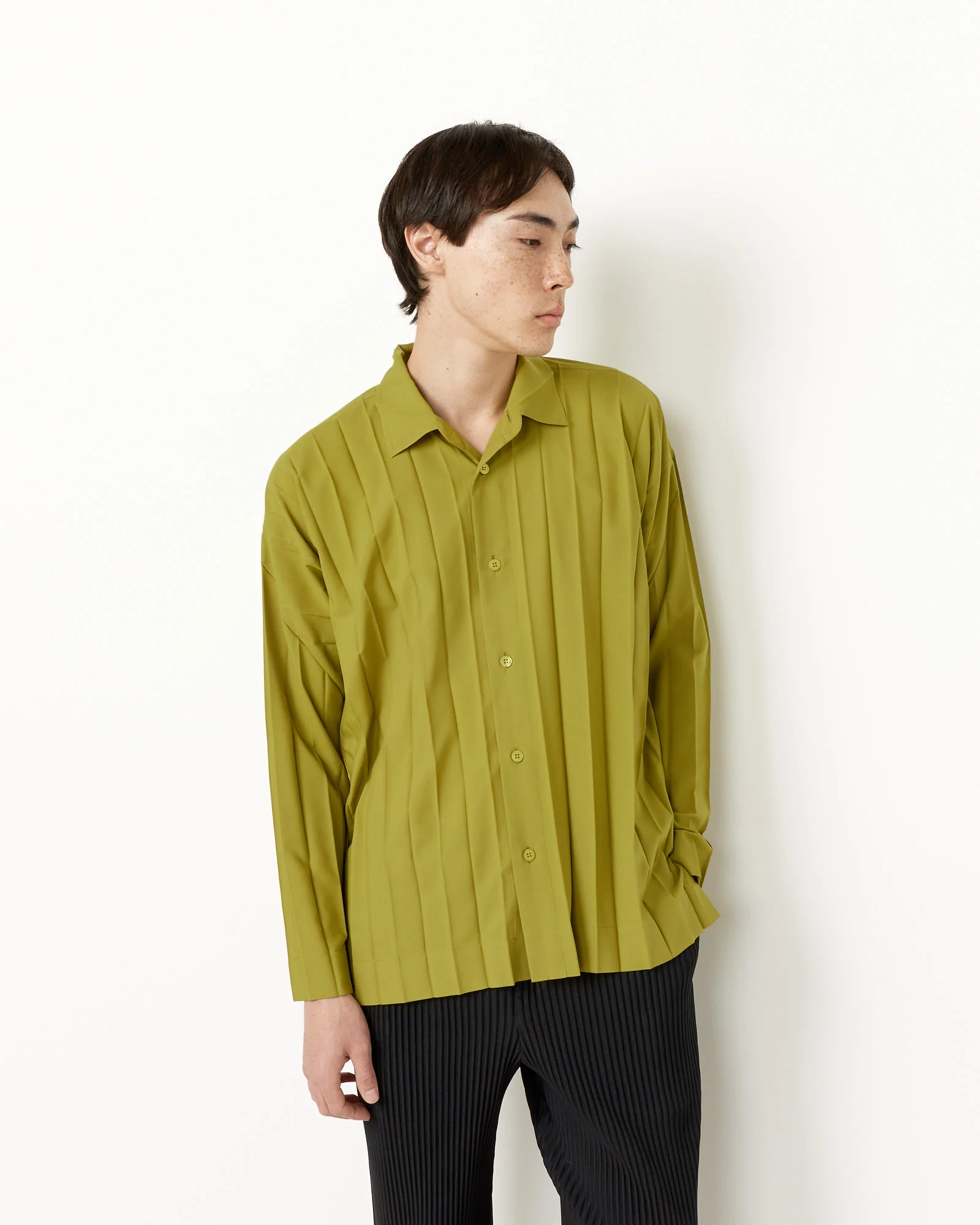 Edge Shirt in Green - Image 5