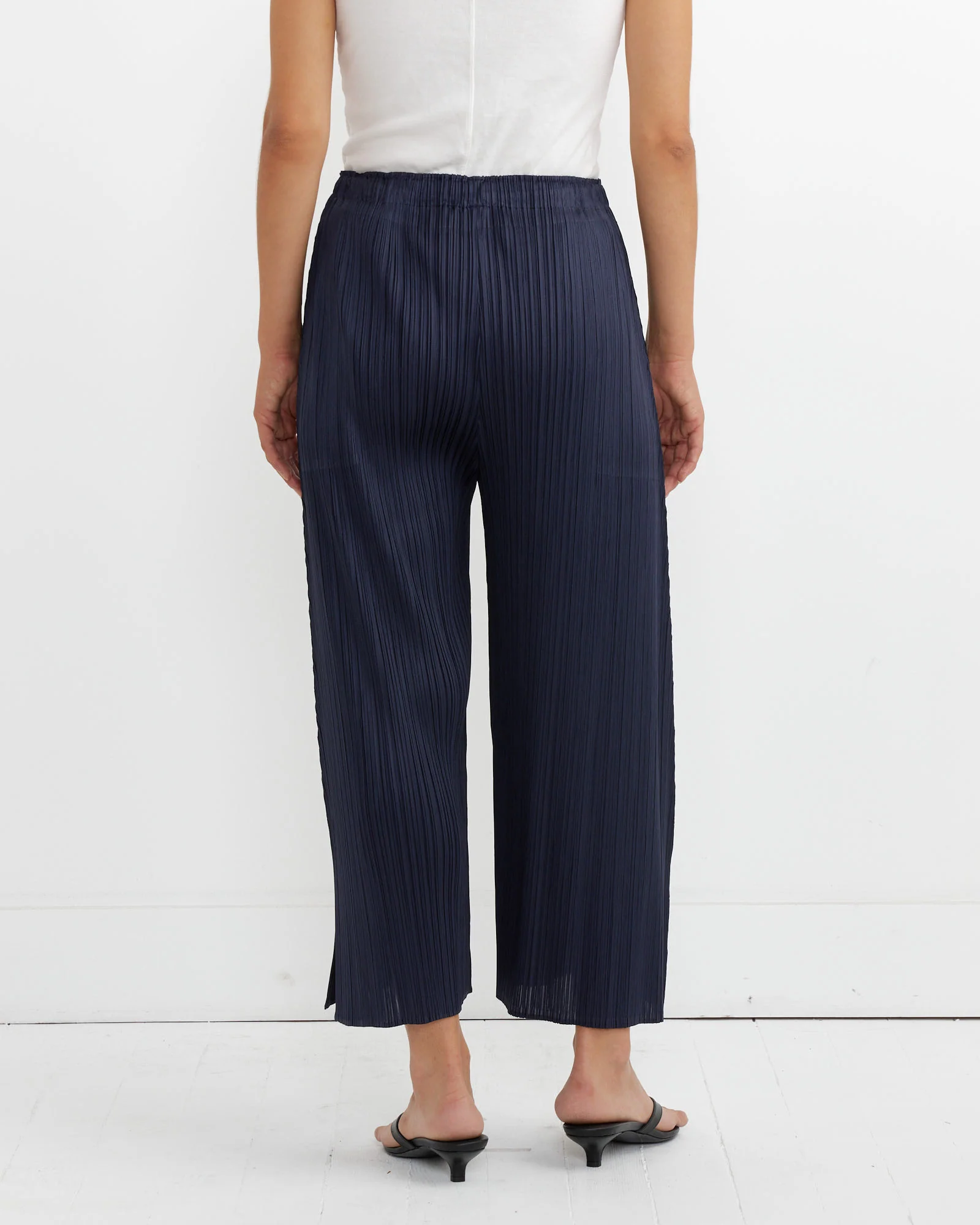 MC June Pant in Dark Navy - Image 3