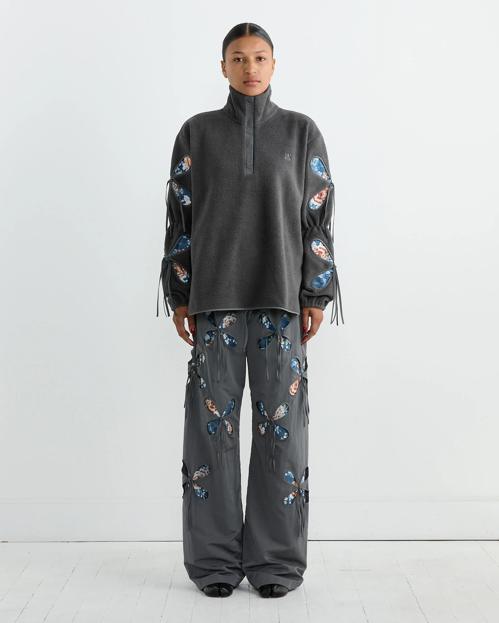Bale Fleece Sweatshirt in Grey - Image 2