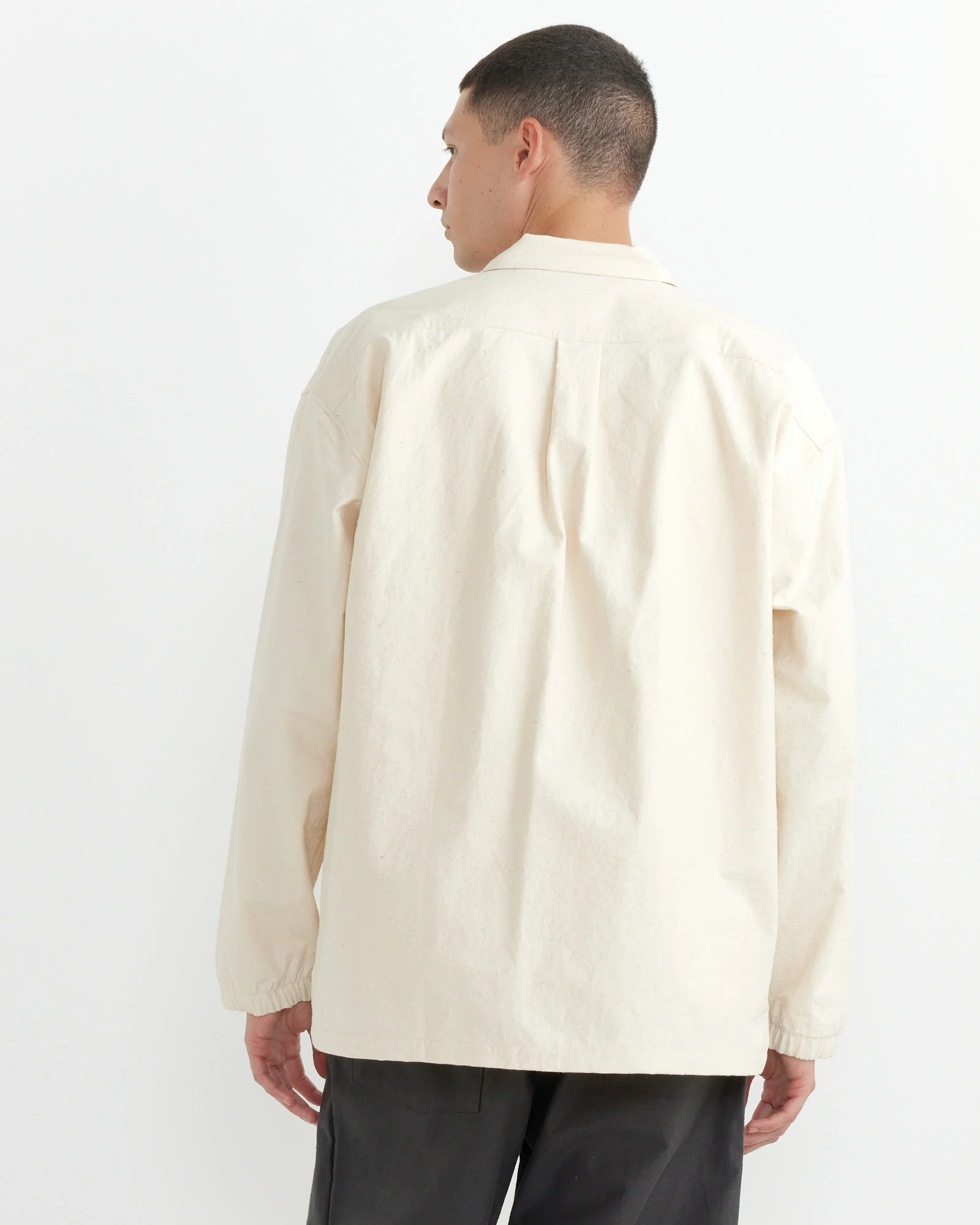 Back Nep Coach Shirt in Ecru - Image 4