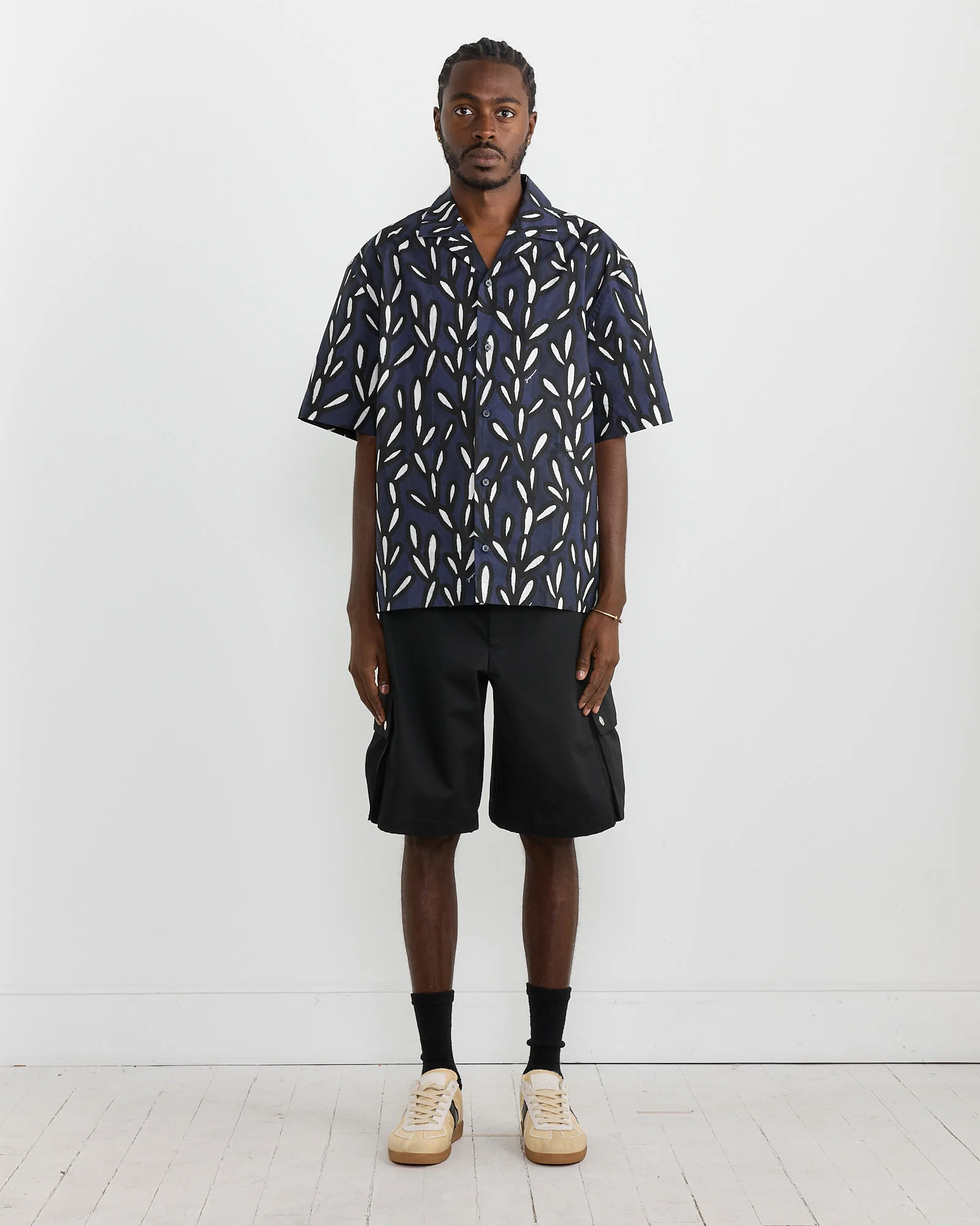 Le Cargo Bermuda Short in Black - Image 2