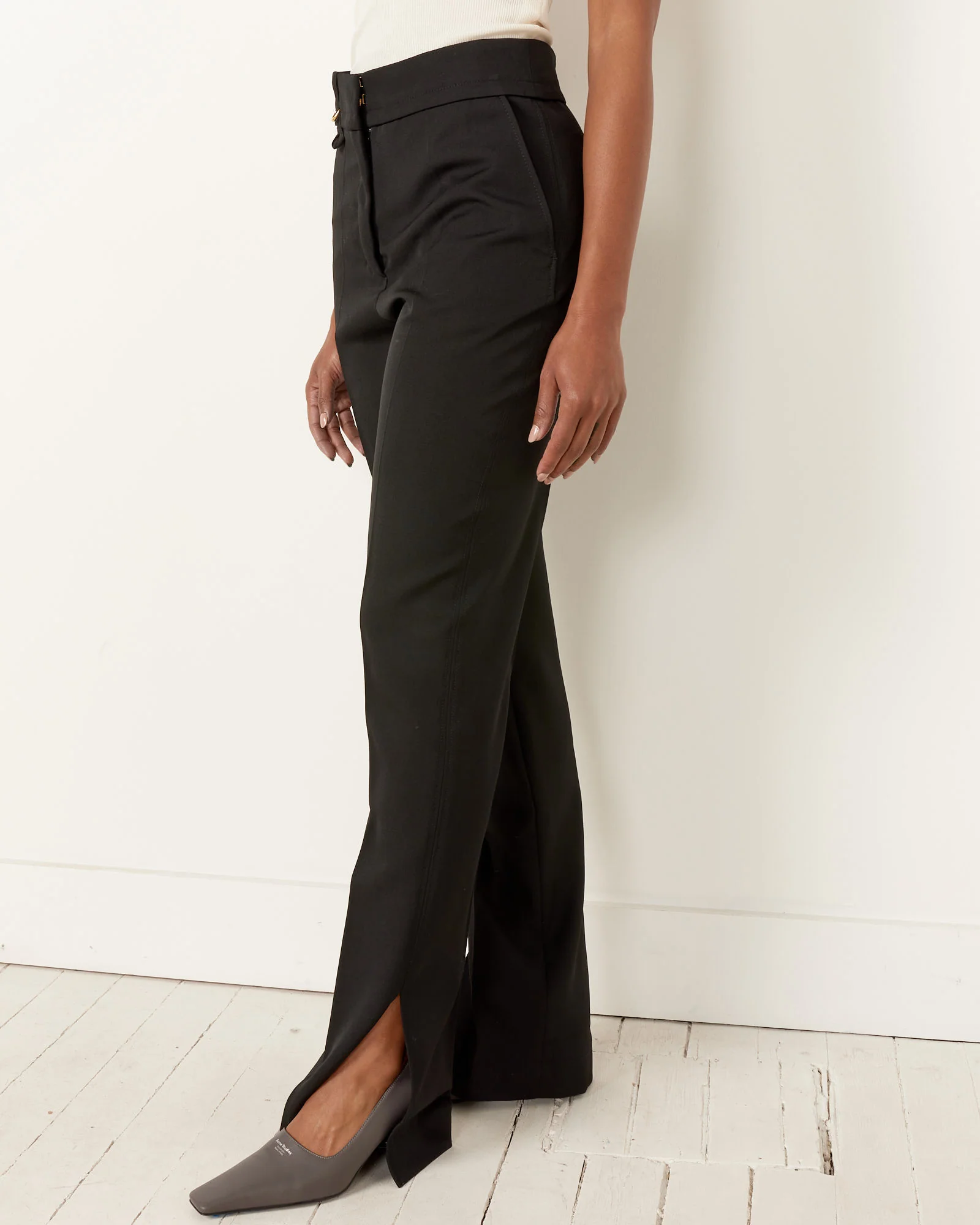 Le Pantalon Tibau Trouser in Black - Image 5
