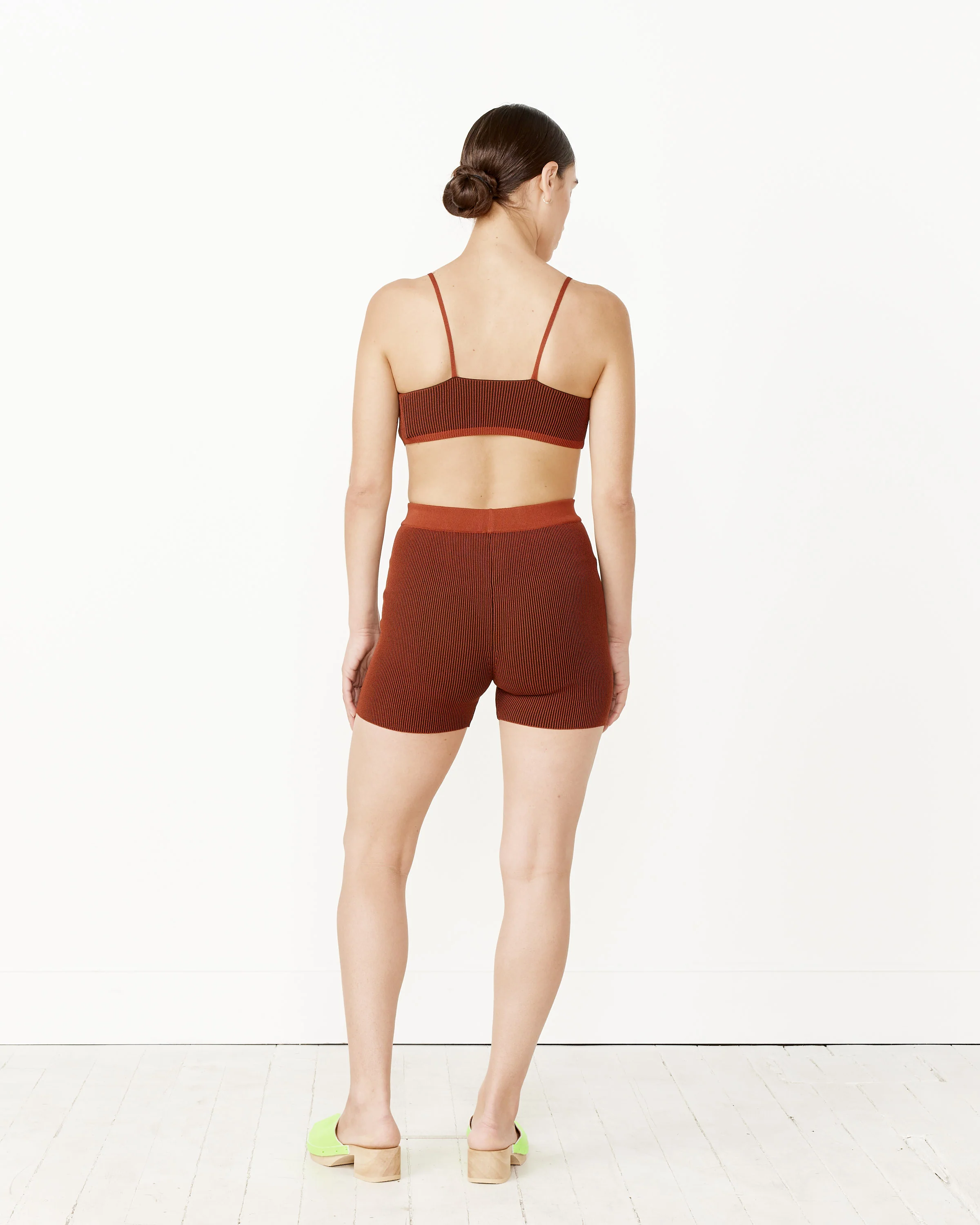 Le Pralu Shorts in Brown - Image 4