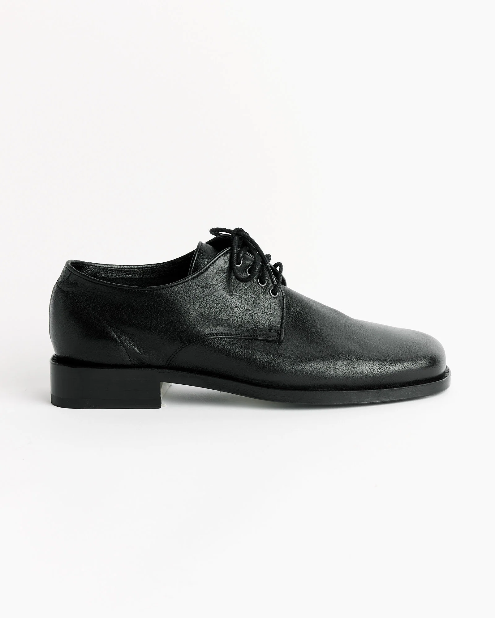 Anatomic Derbies in Black