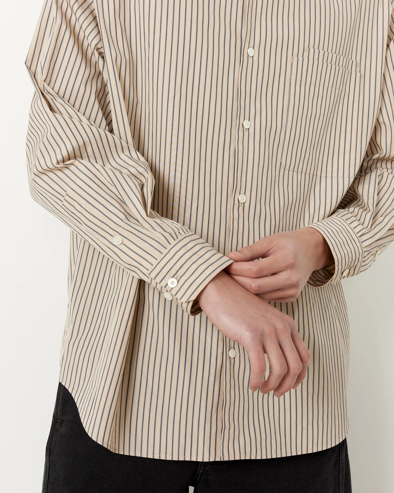 Double Pocket Shirt in Mastic/Navy/White - Image 5