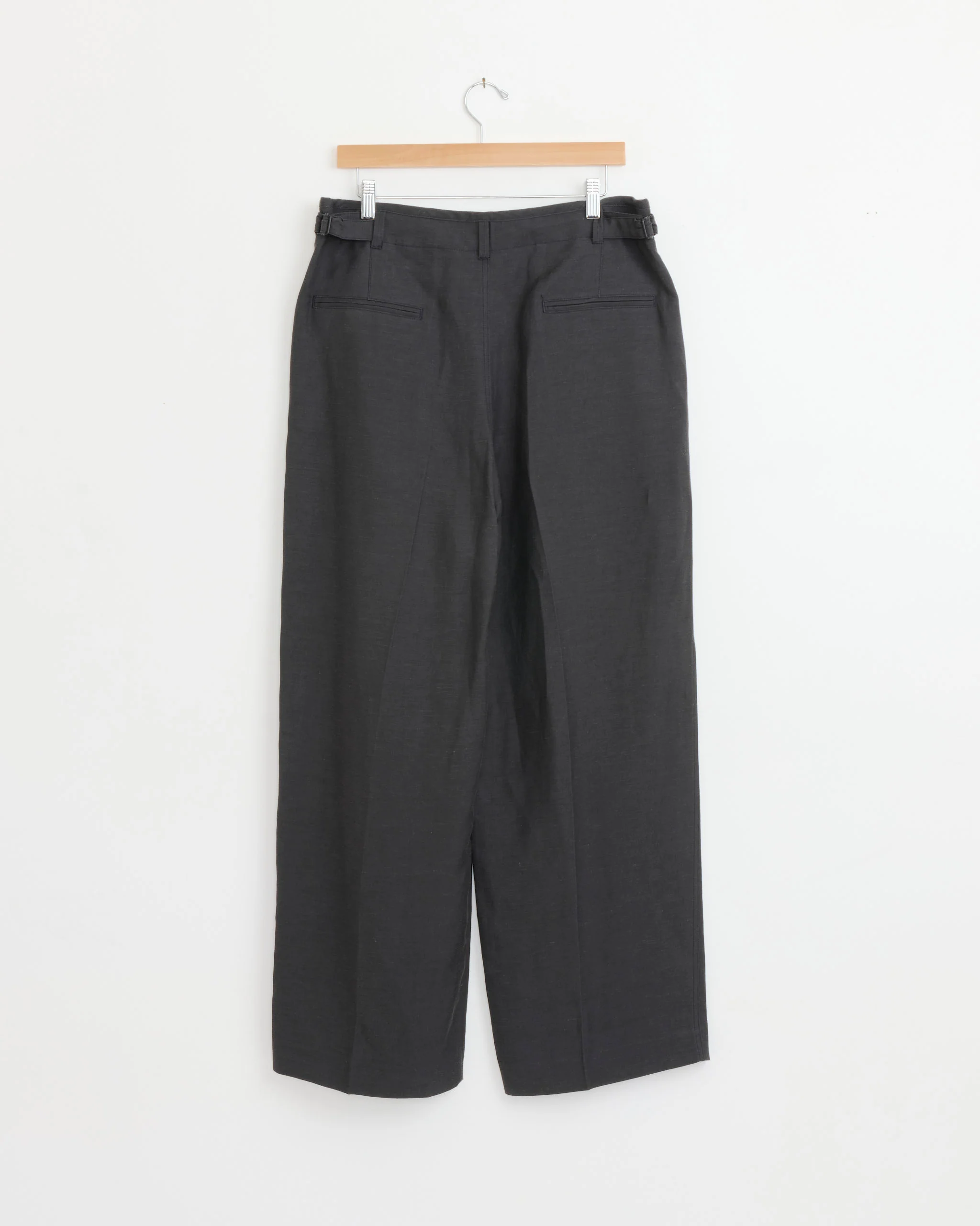 Pleated Tailored Pant in Ash Black - Image 3