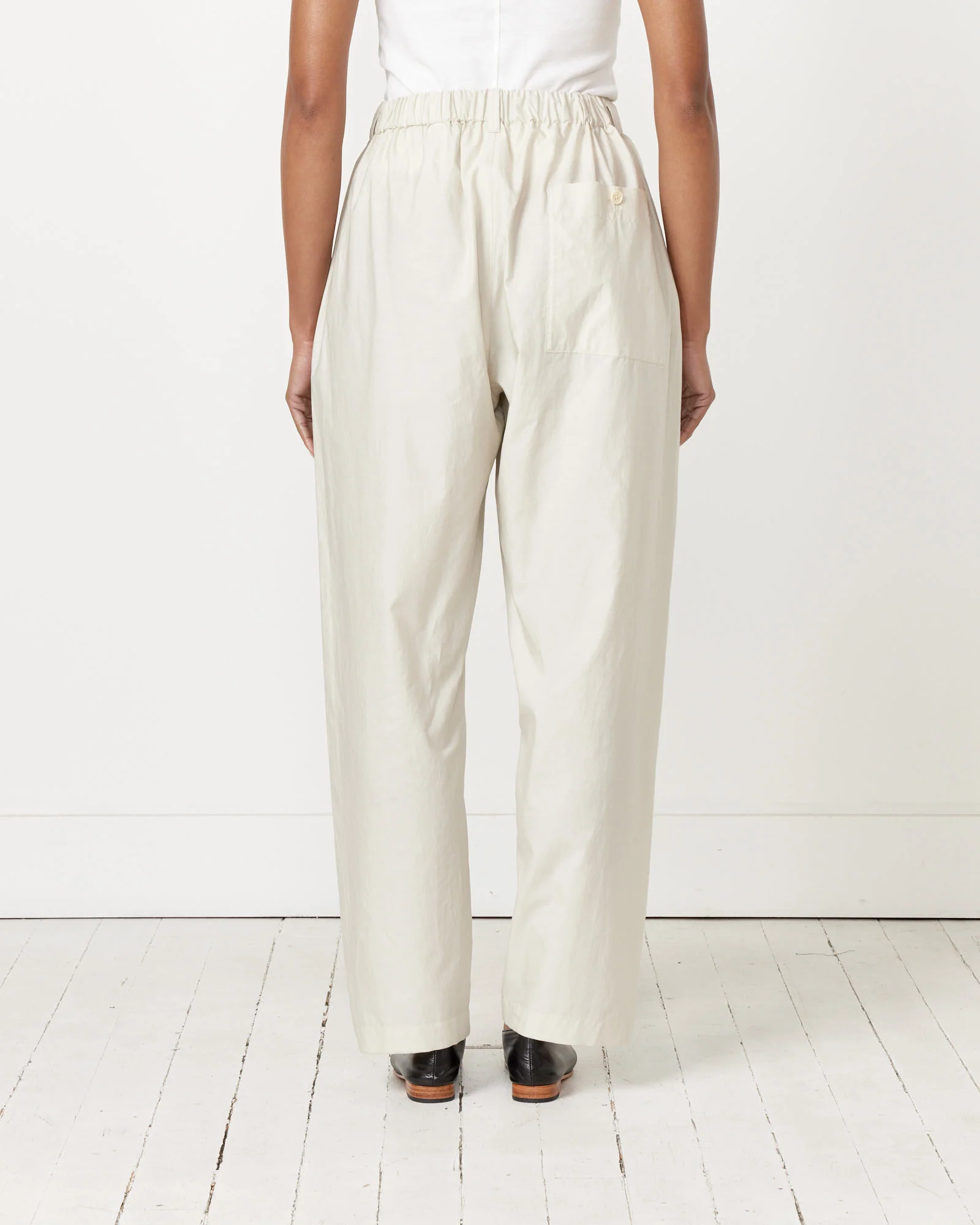 Relaxed Pant in Pale Mastic - Image 2