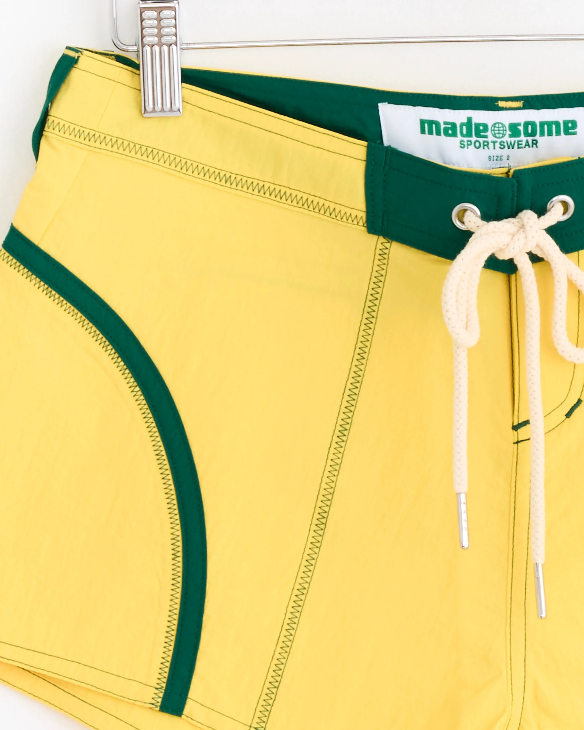 Short Shorts in Yellow/Green - Image 2