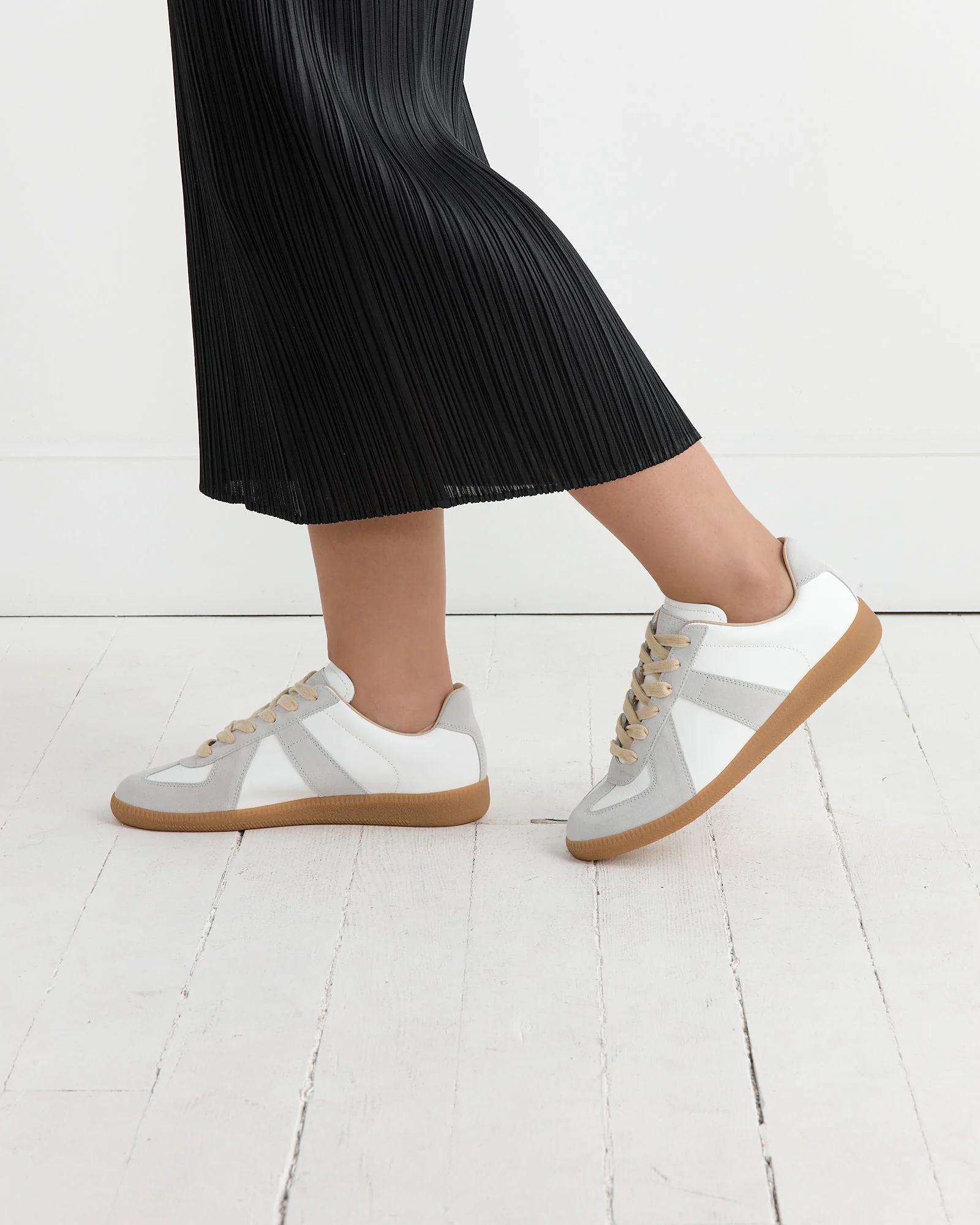 Replica Sneakers in White - Image 4