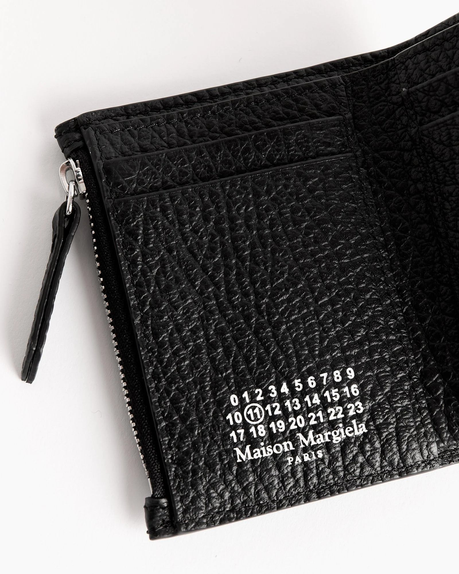 Wallet Clip With Zip in Black - Image 3