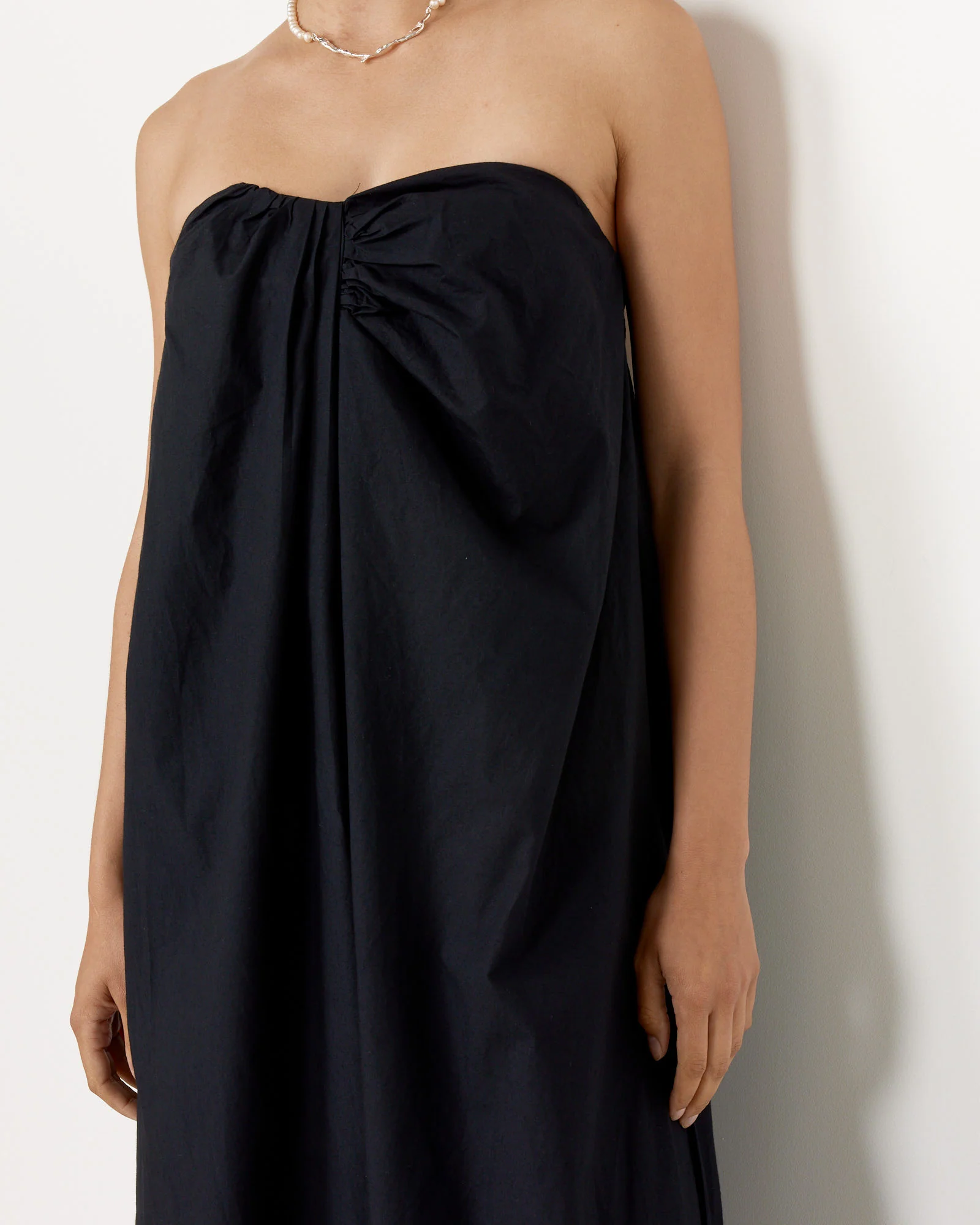 Alice Dress in Black - Image 4