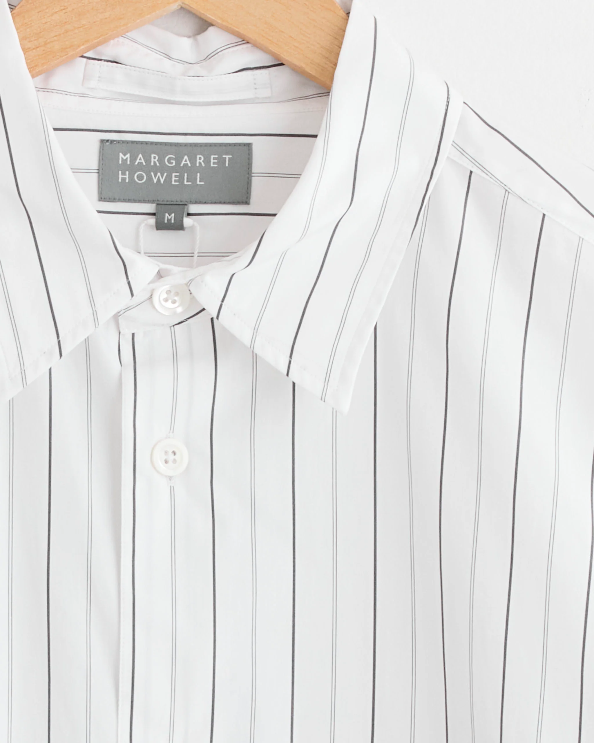 Basic Shirt in White/Charcoal - Image 2