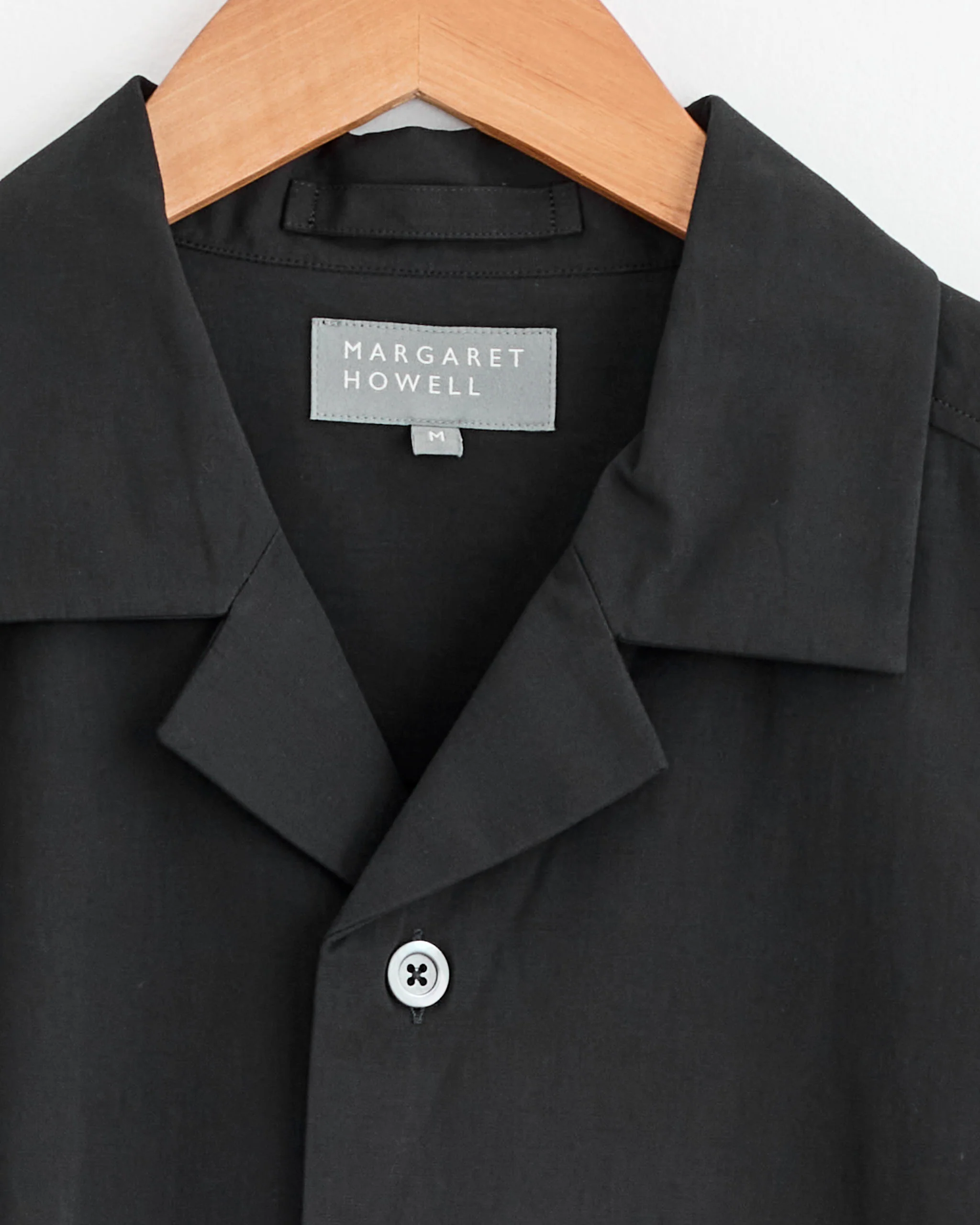 Revere Collar Shirt in Black - Image 2