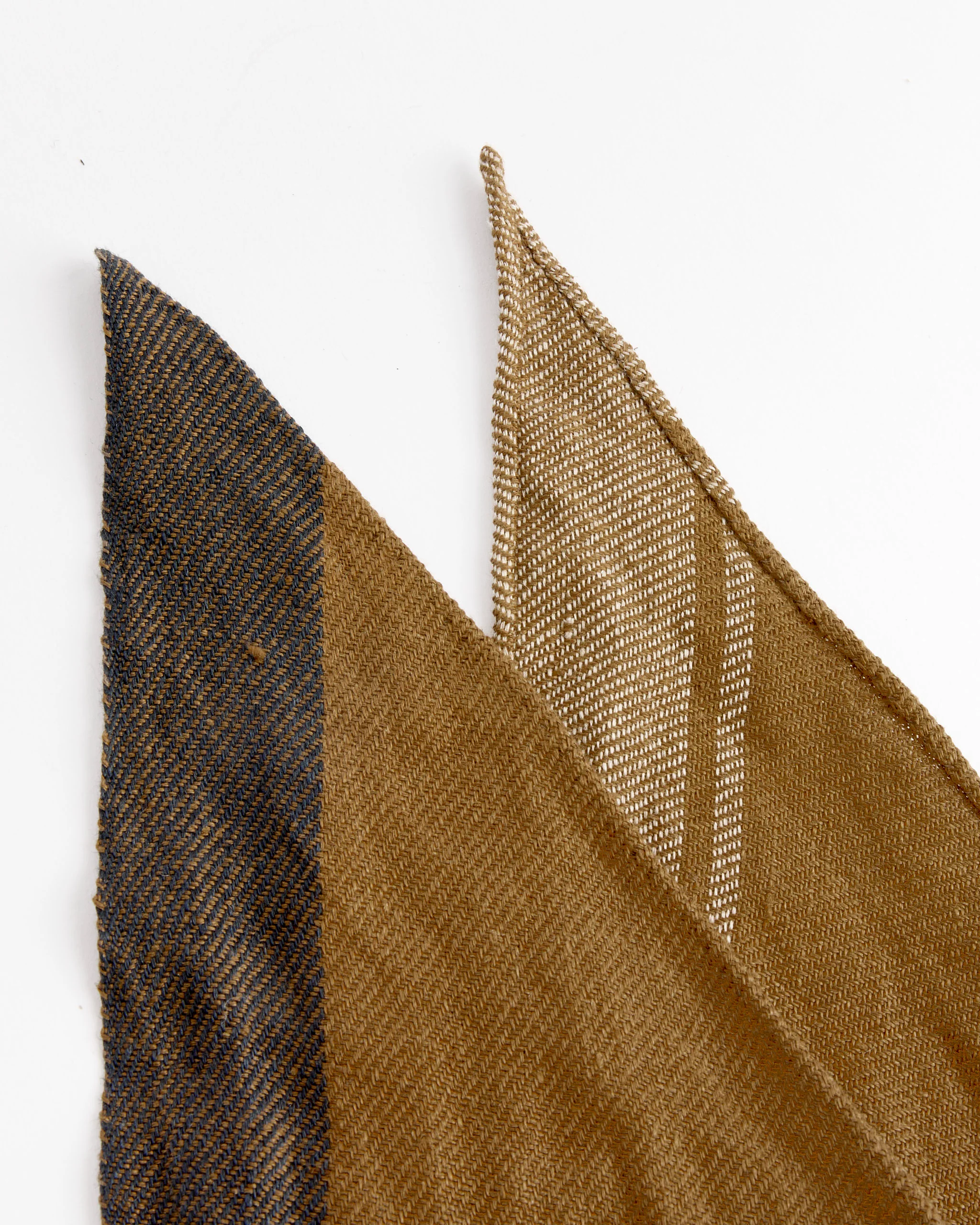 Scout Scarf in Tobacco/Black - Image 2
