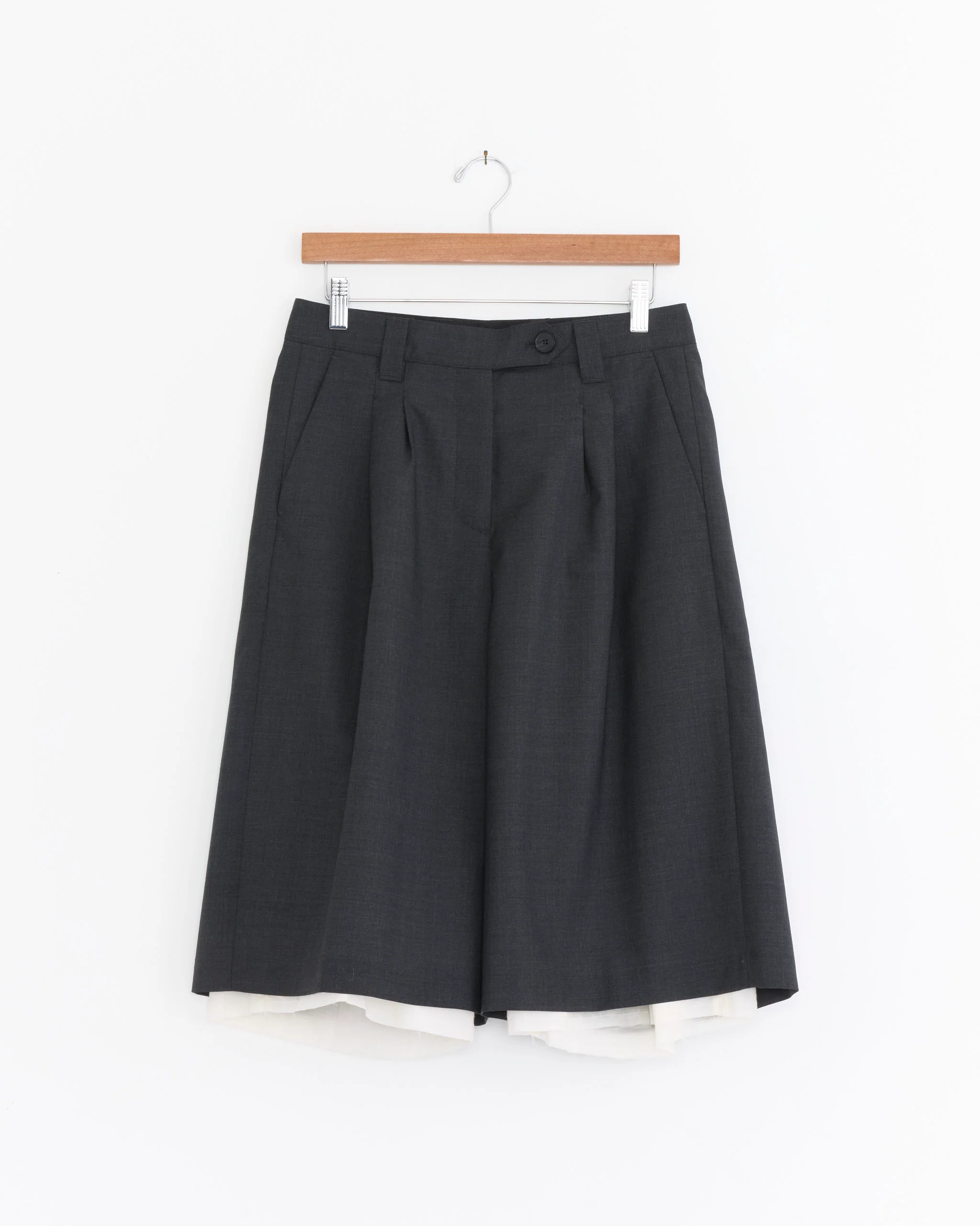 Slash Short in Dark Grey