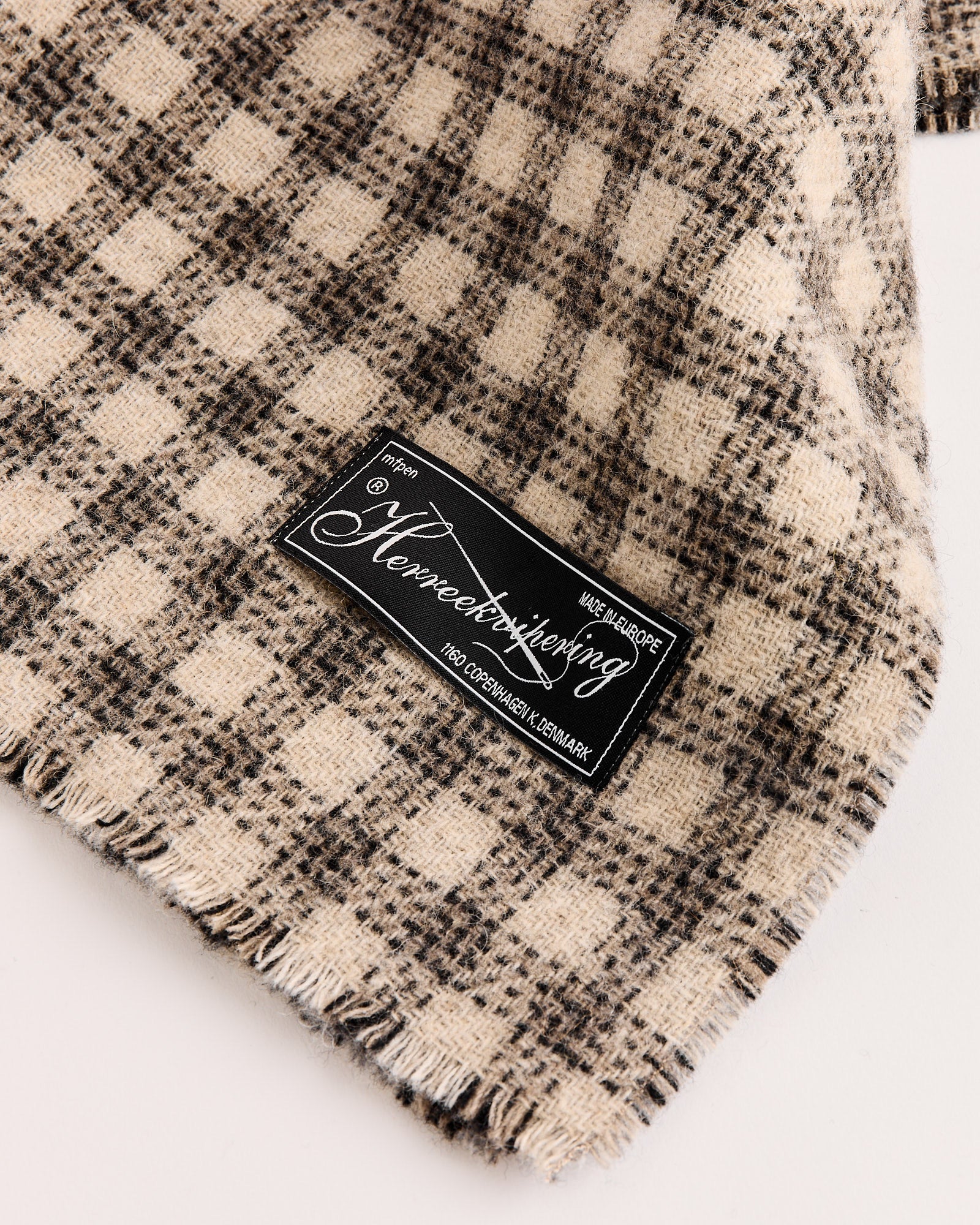 Wool Scarf in Grey Double Faced Check - Image 2