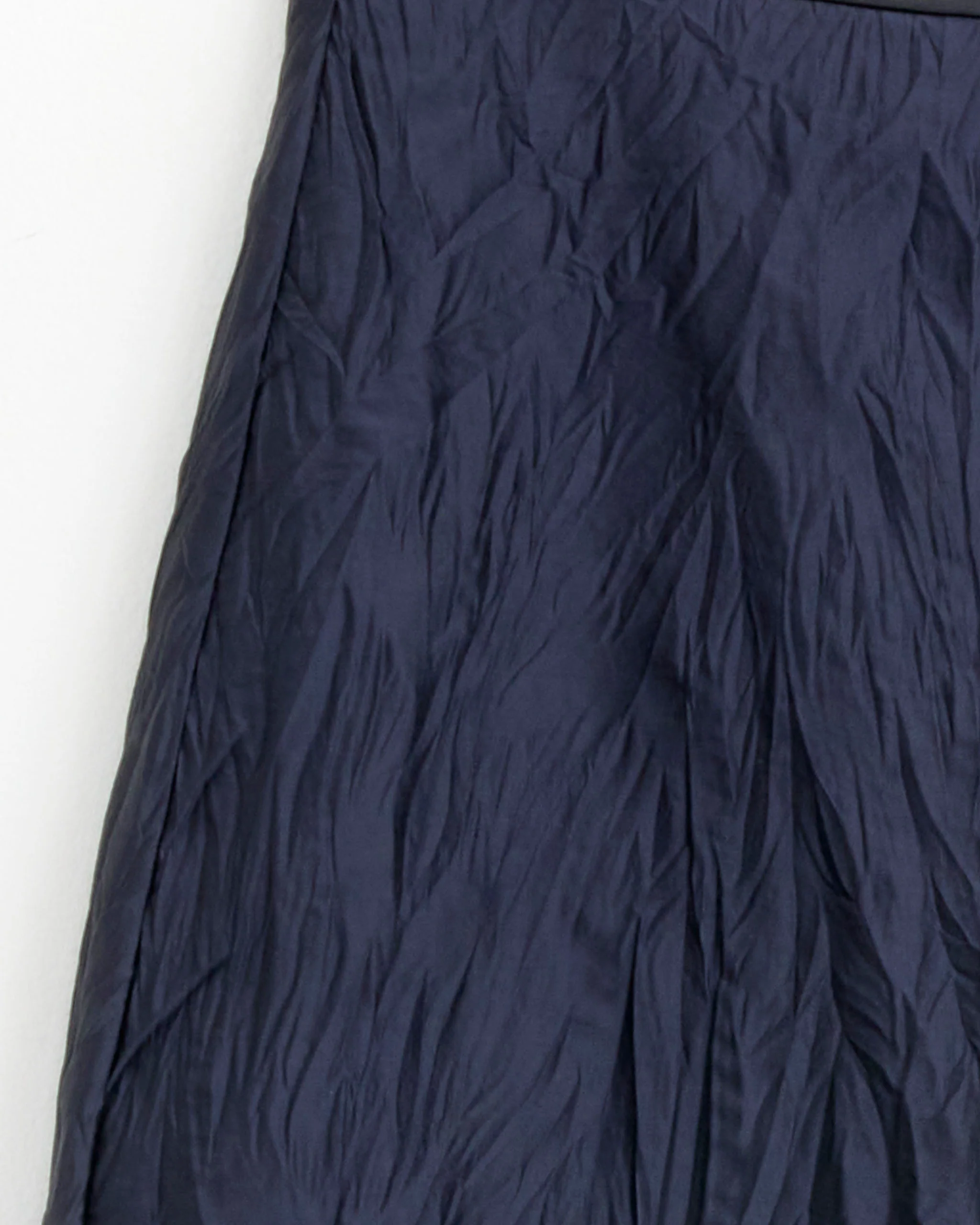 Crinkled Midi Skirt in Navy - Image 3