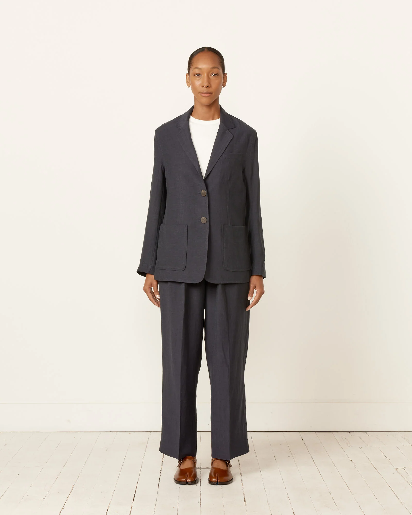 Linen Blend Wide Leg Pants in Navy - Image 2