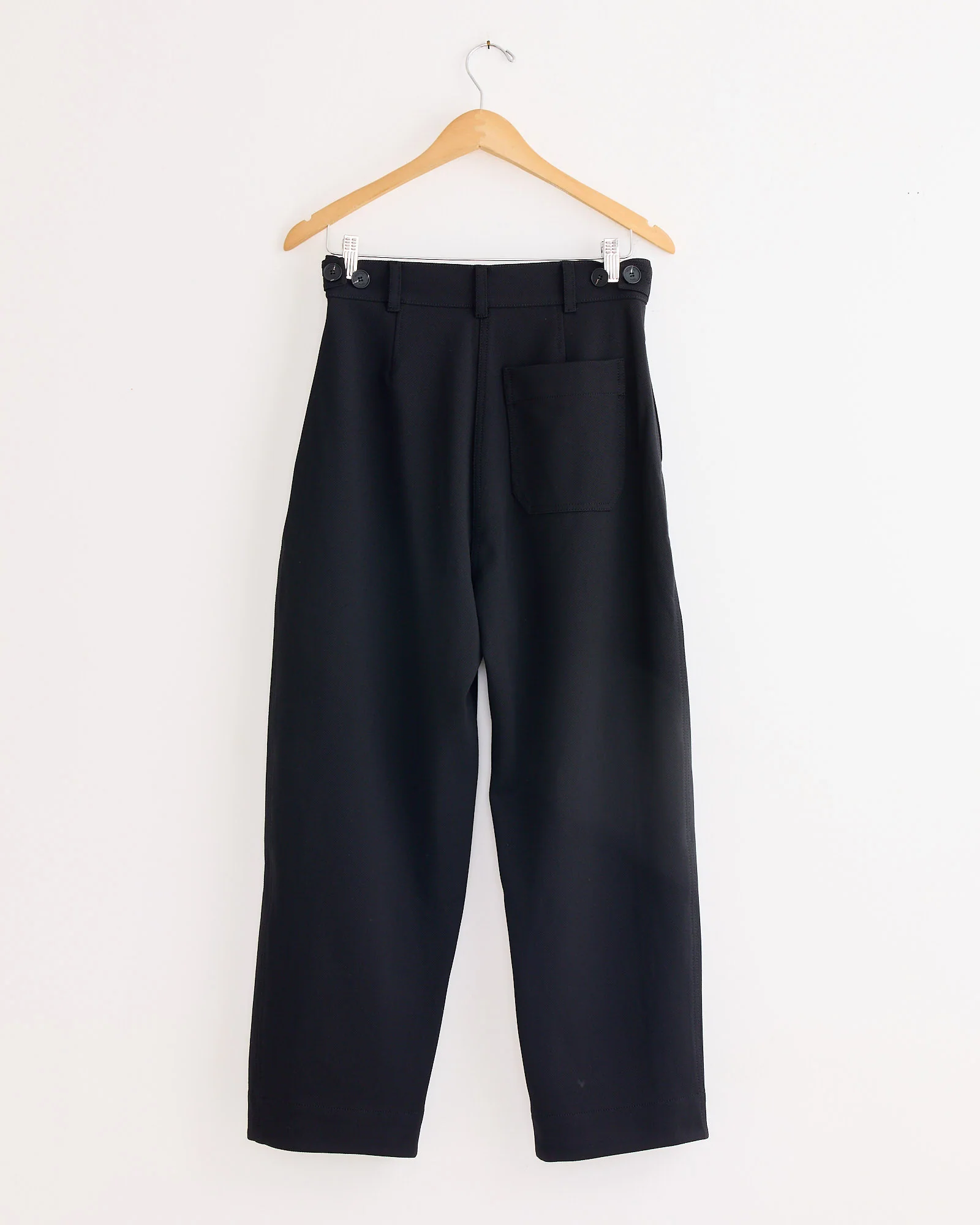 Pleated Barrel Leg Pant in Black - Image 3