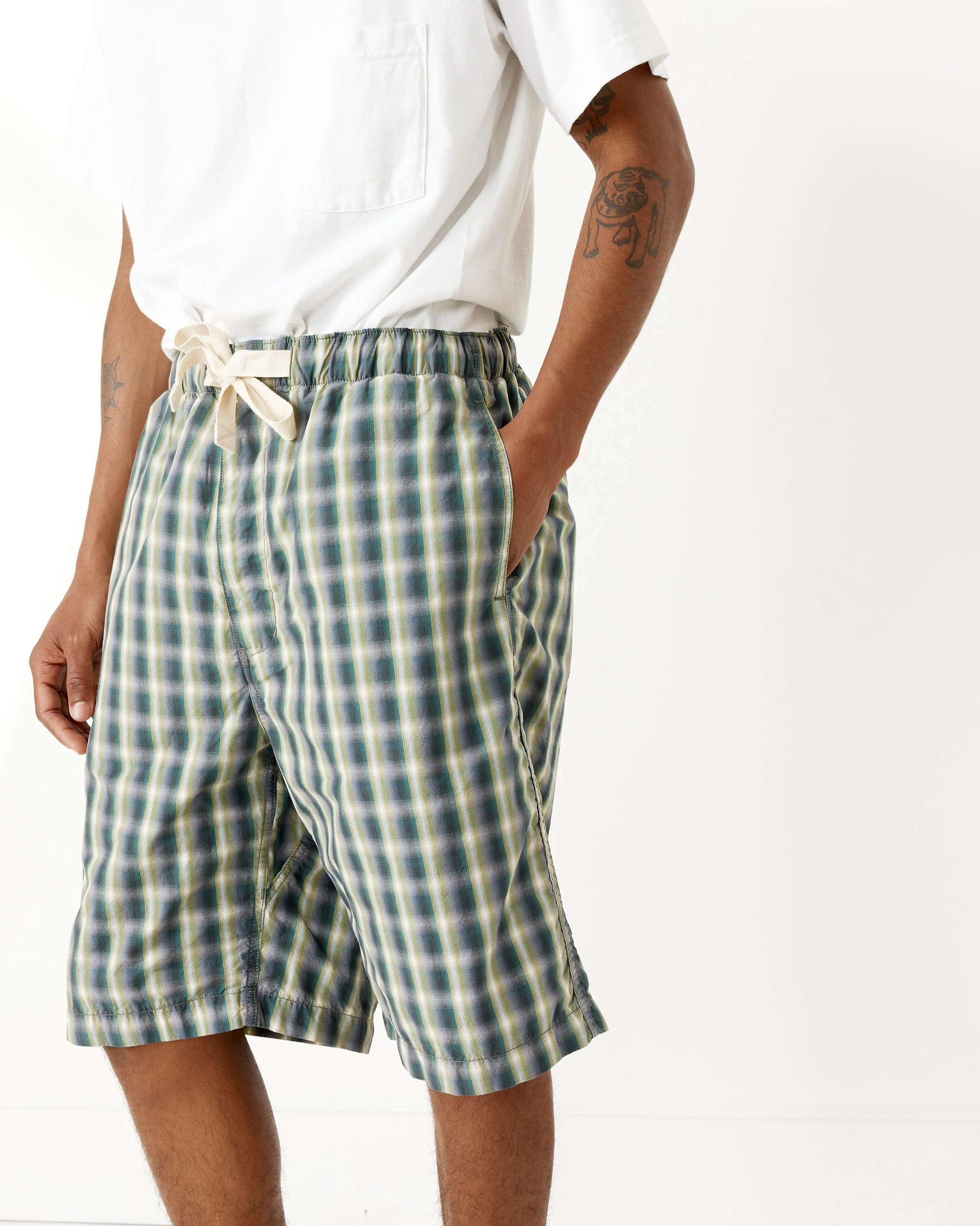 Easy Shorts in Khaki - Image 2