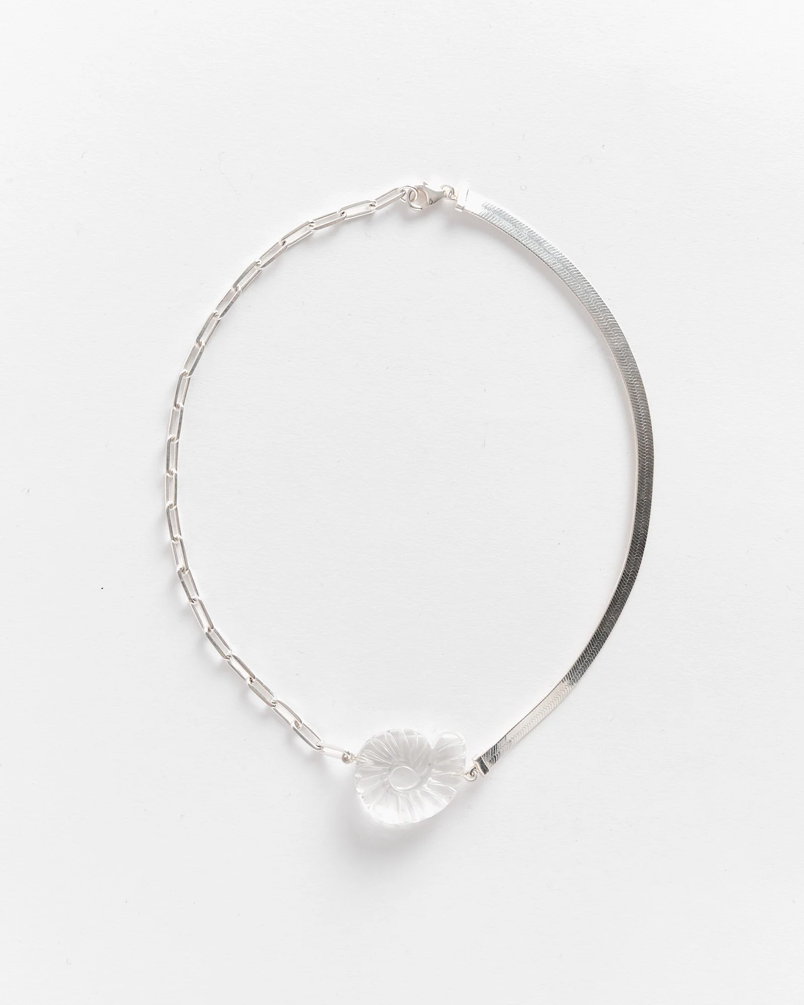 Crystal Shell Necklace in Silver/Quartz