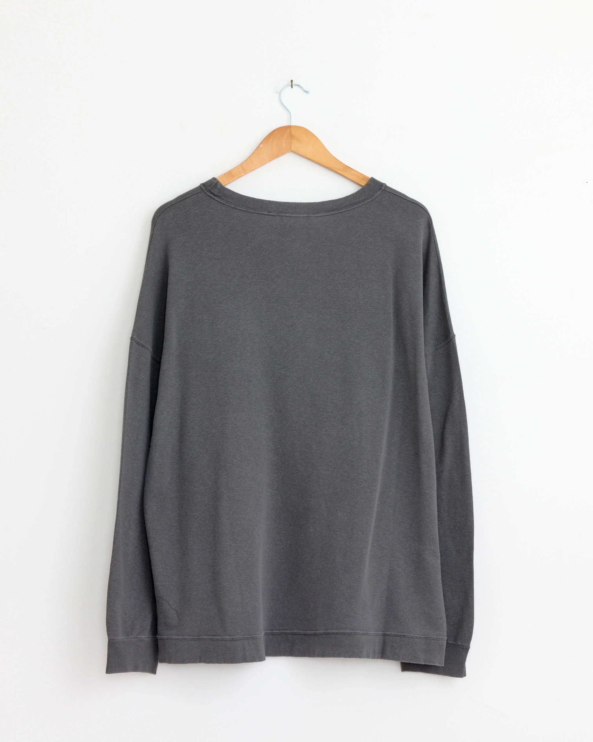 Slack Sweatshirt in Washed Black - Image 2