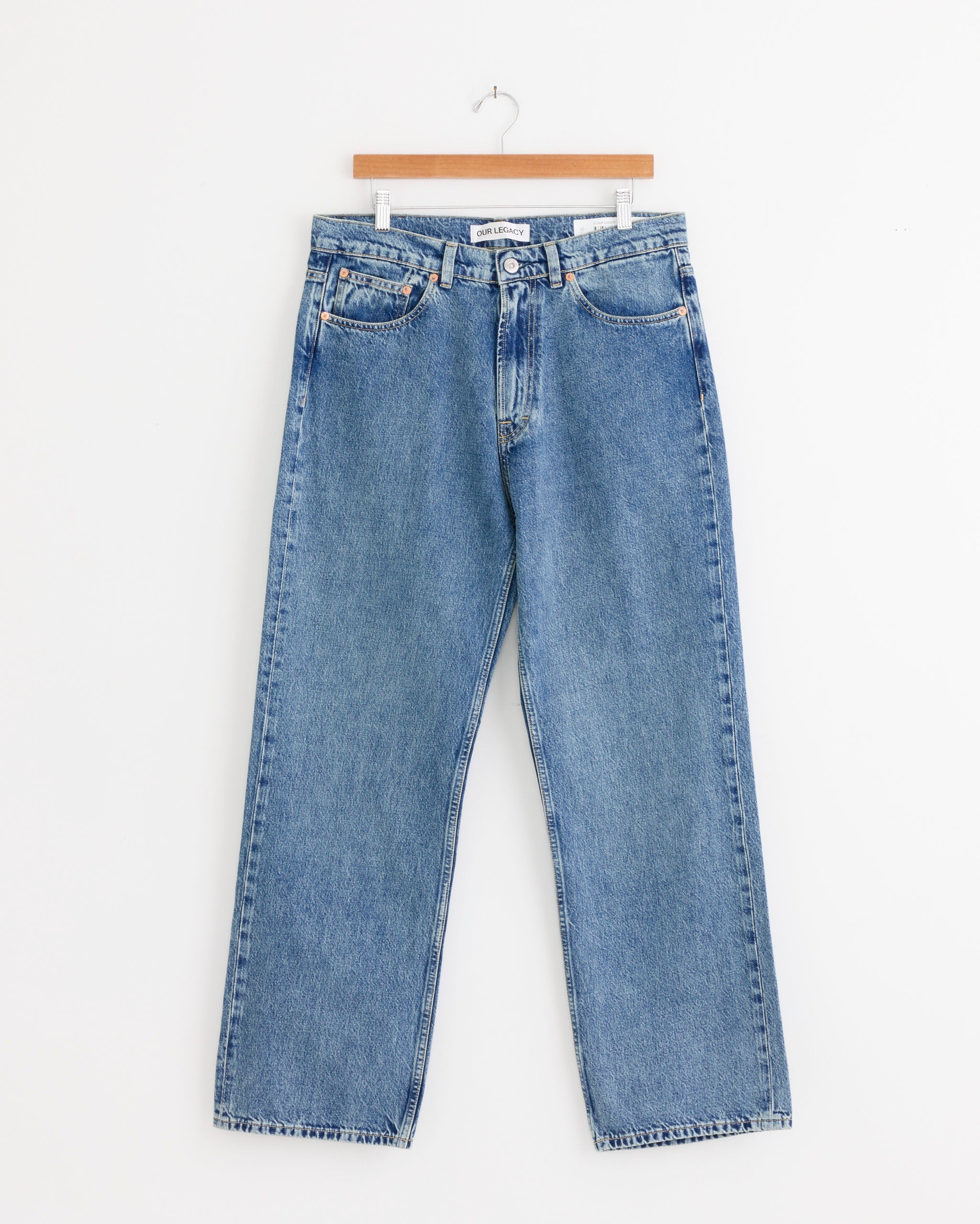 Third Cut Jean in Blue Tech Wash - Image 5