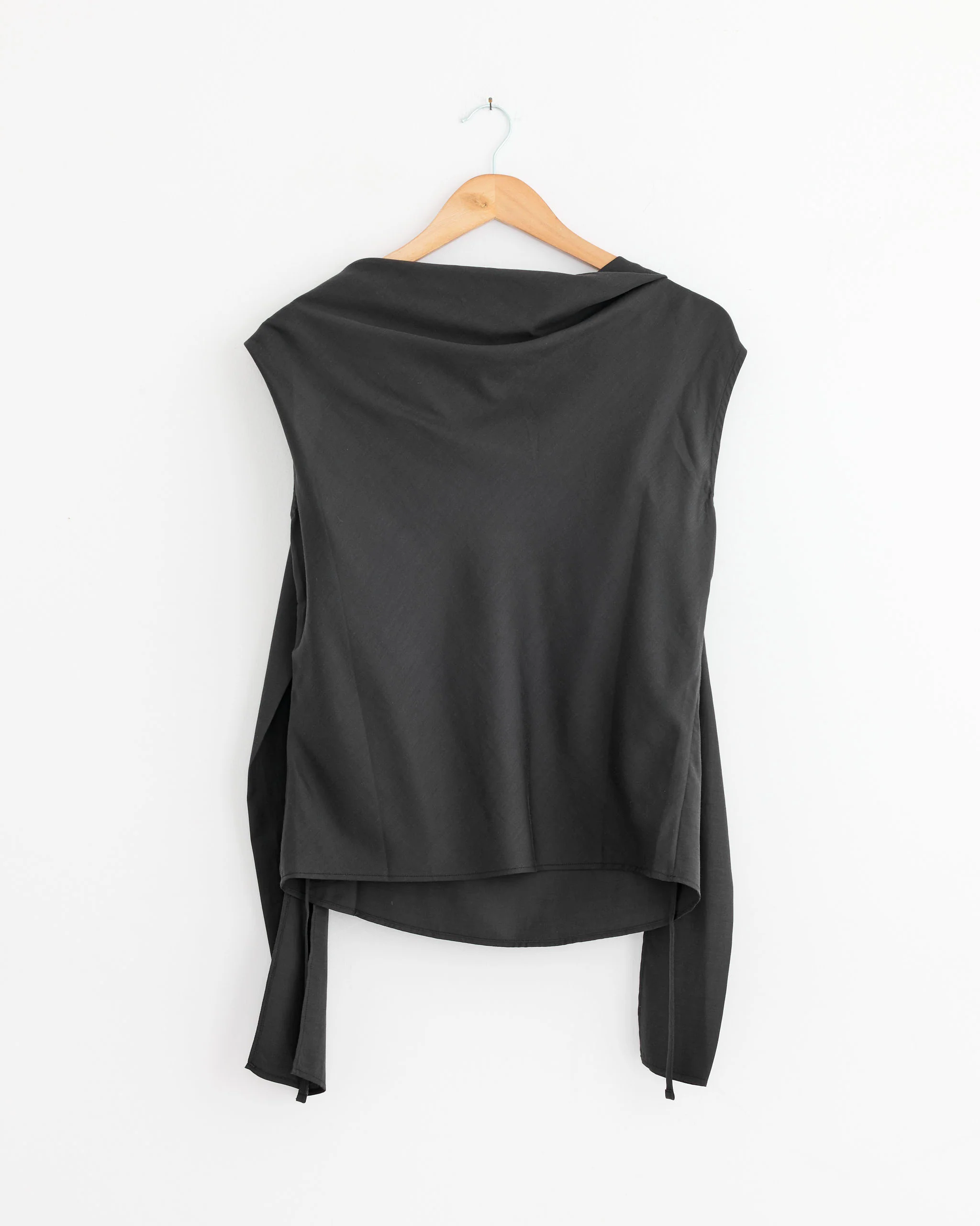 Virtuous Top in Still Black